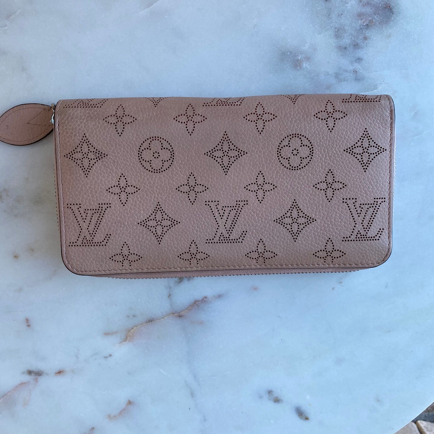 Louis Vuitton Mahina Leather Zippy Wallet