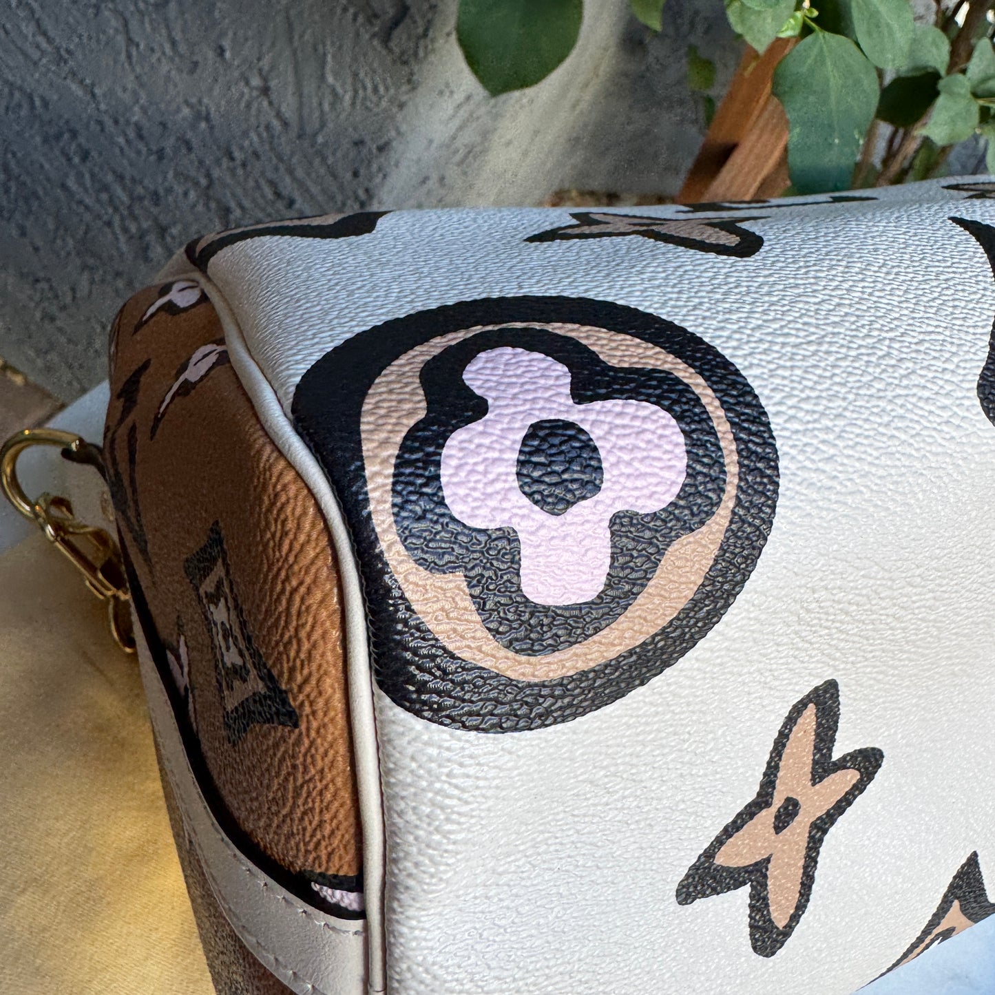 Louis Vuitton Wild at Heart Speedy Bandoulière 25