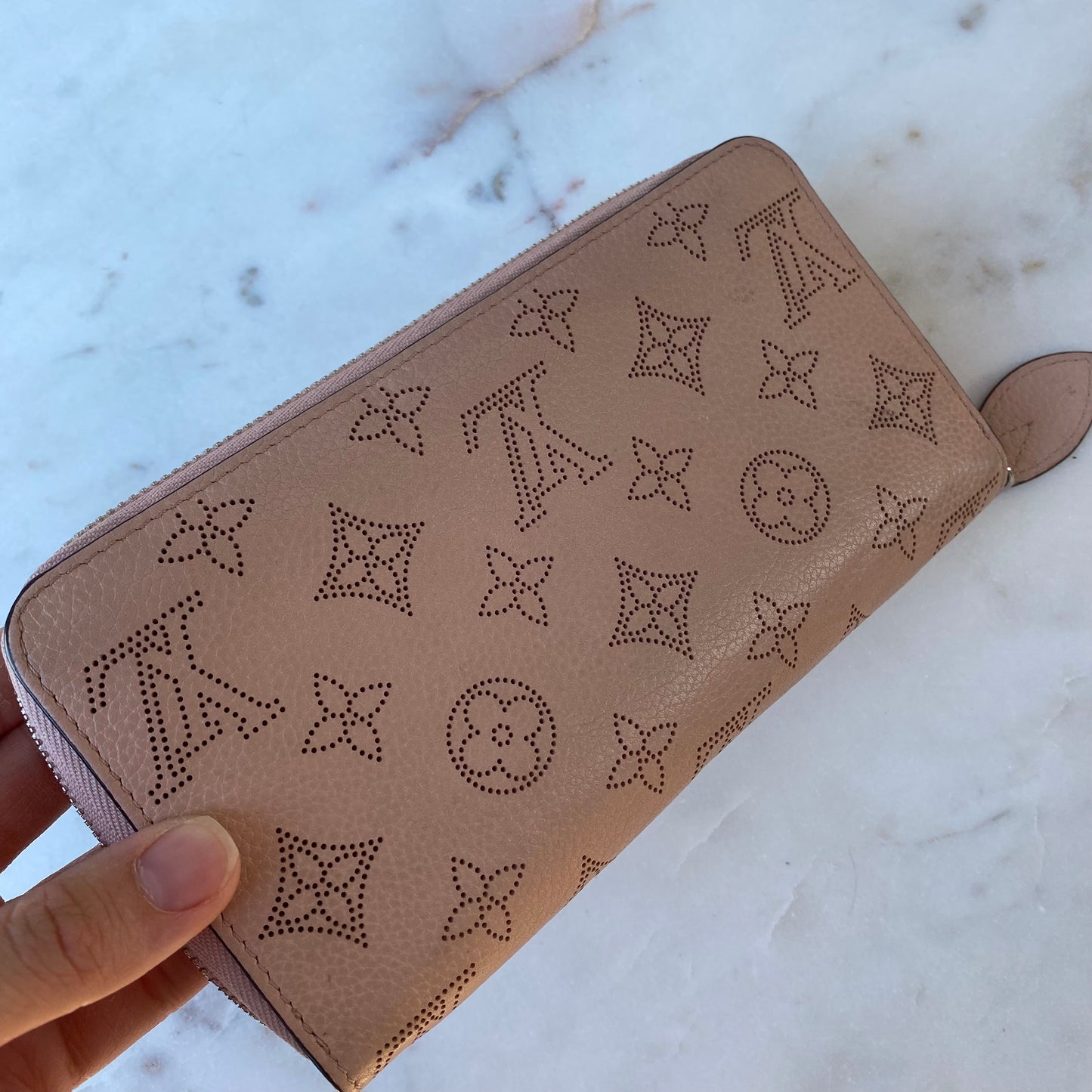 Louis Vuitton Mahina Leather Zippy Wallet