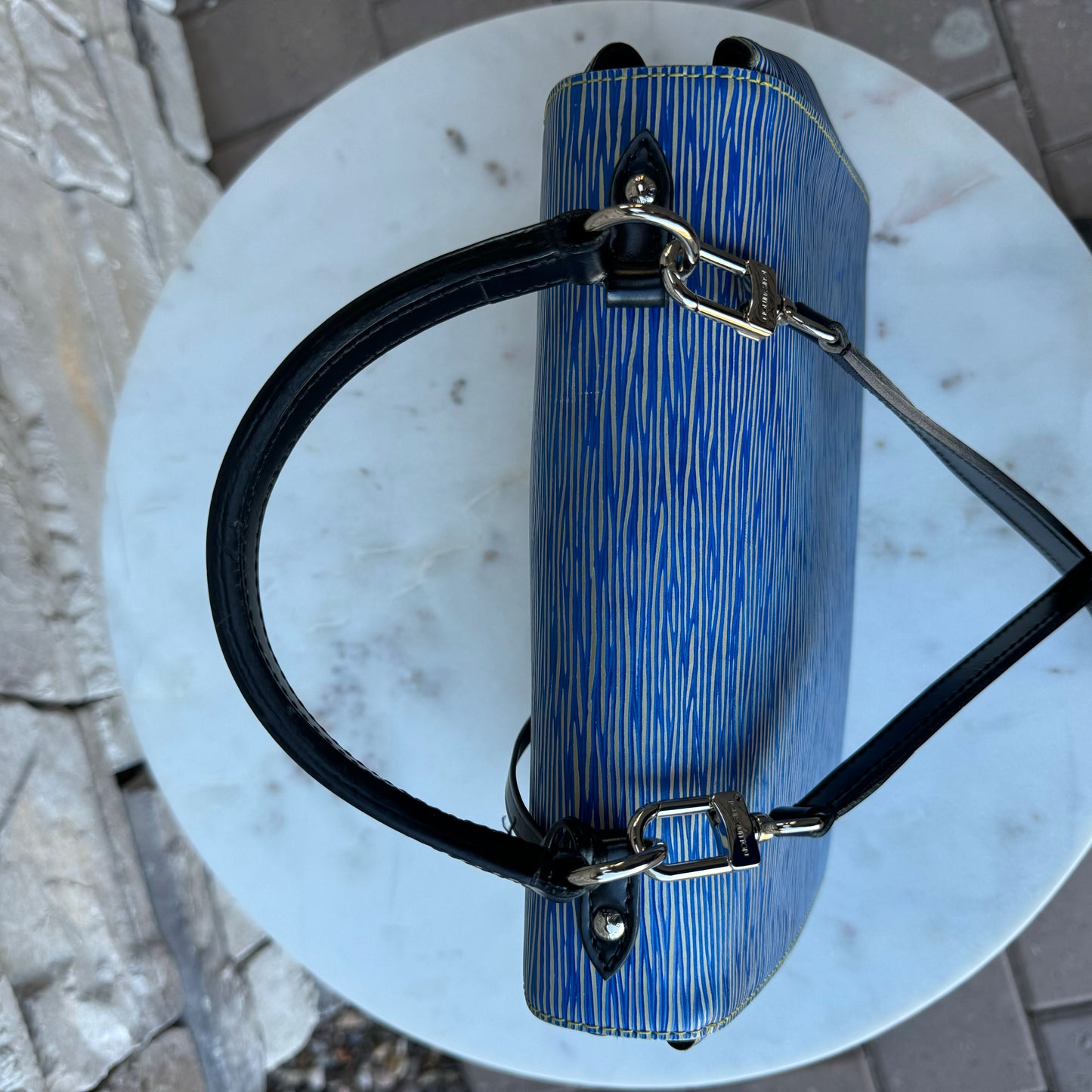 Louis Vuitton Epi Cluny MM