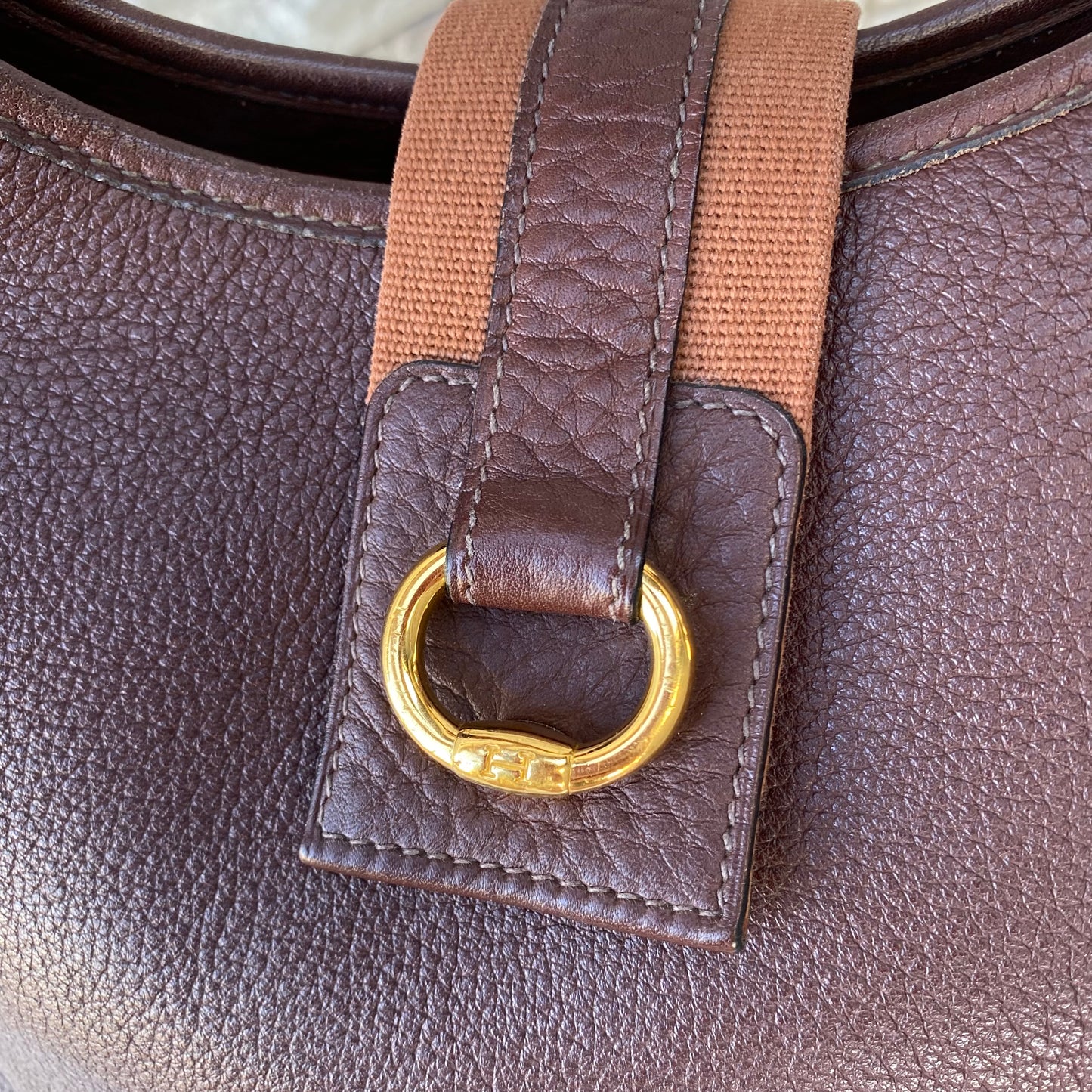 Hermès Tsako Marron Fonce Clemence Leather Shoulder Bag