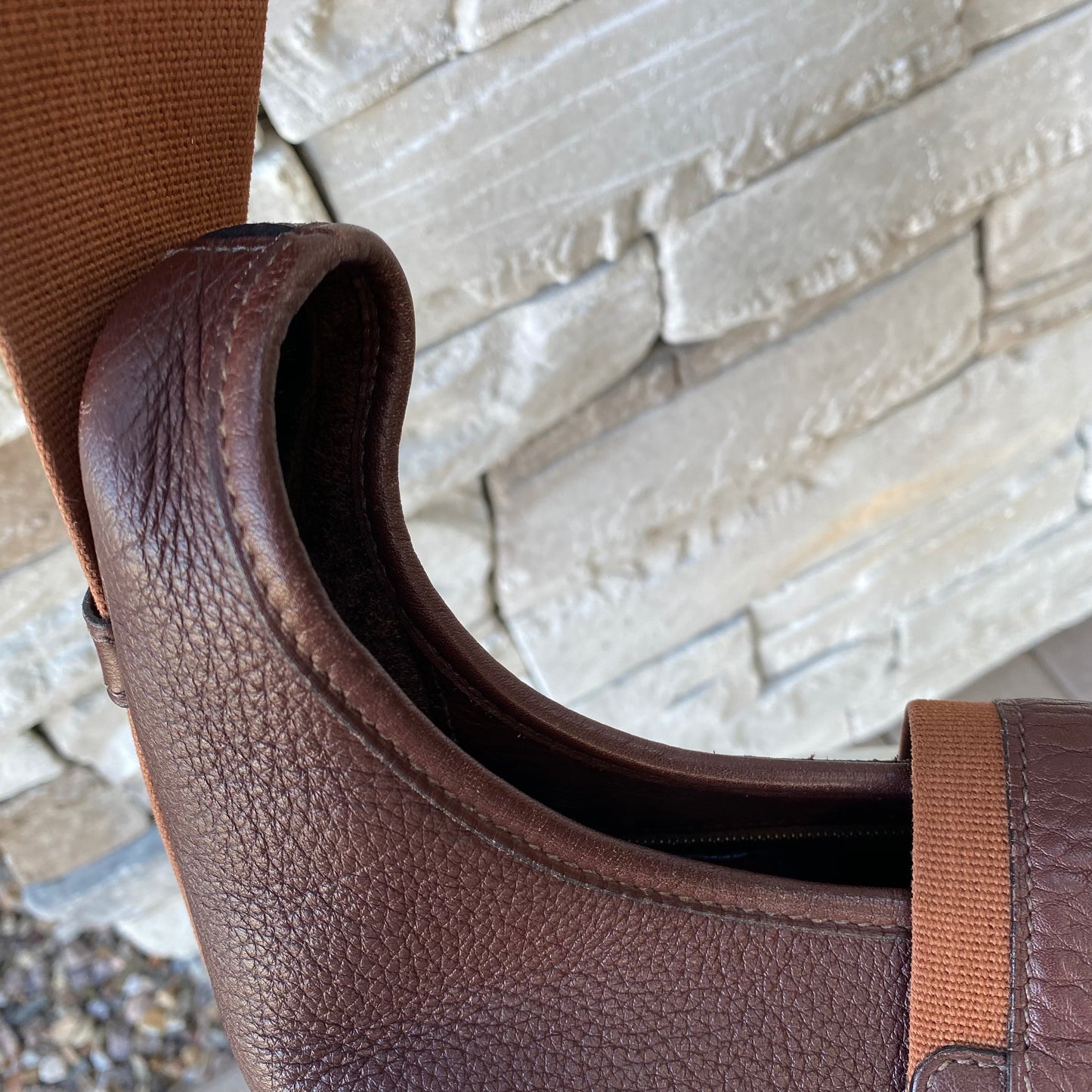 Hermès Tsako Marron Fonce Clemence Leather Shoulder Bag