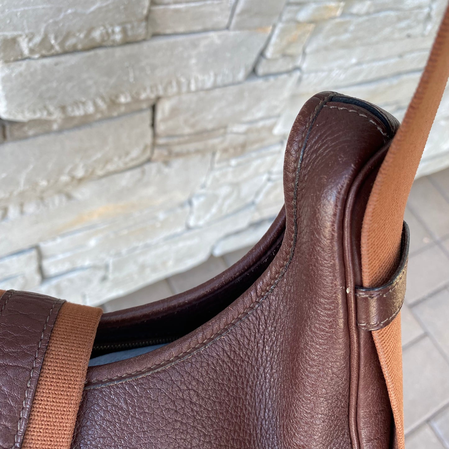 Hermès Tsako Marron Fonce Clemence Leather Shoulder Bag