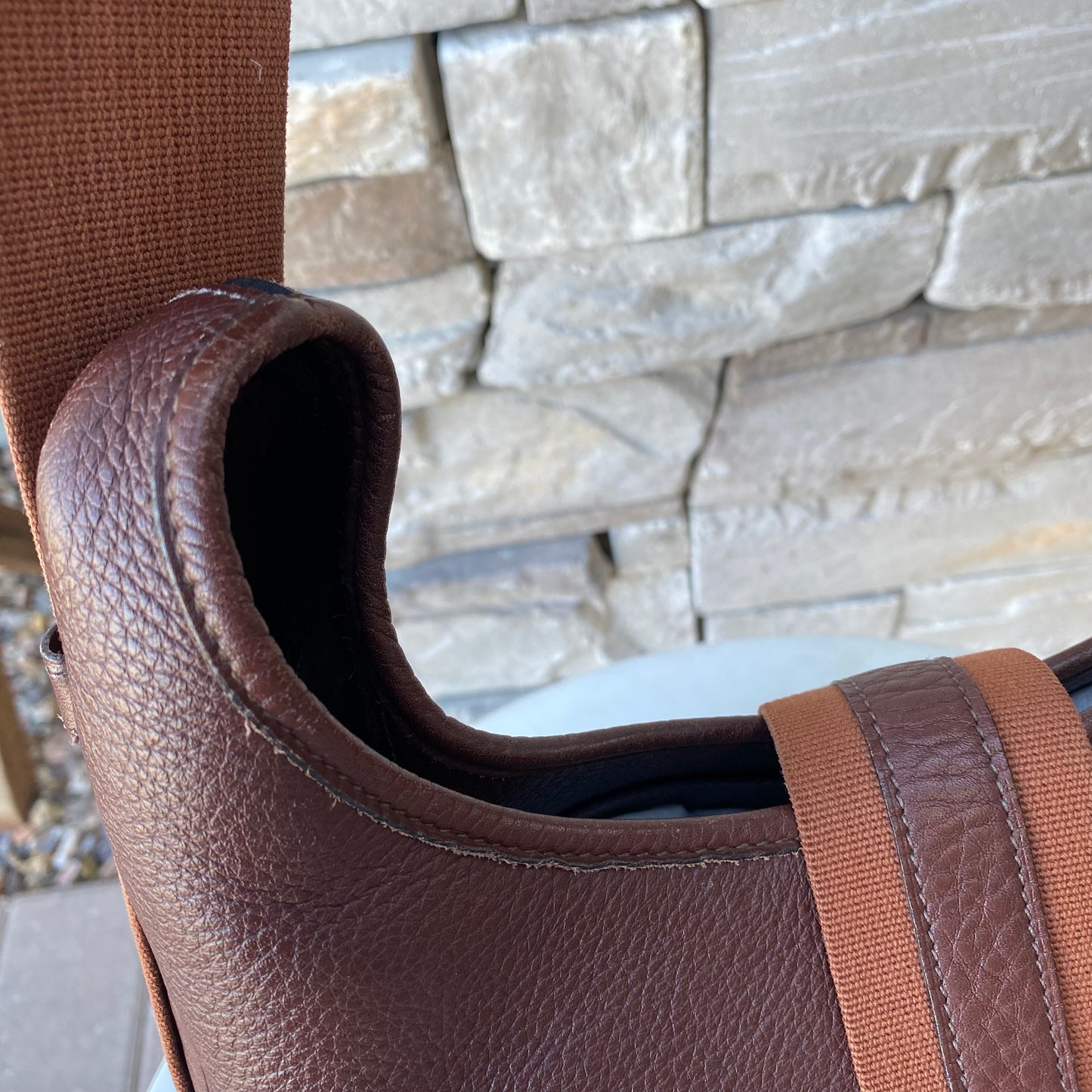 Hermès Tsako Marron Fonce Clemence Leather Shoulder Bag