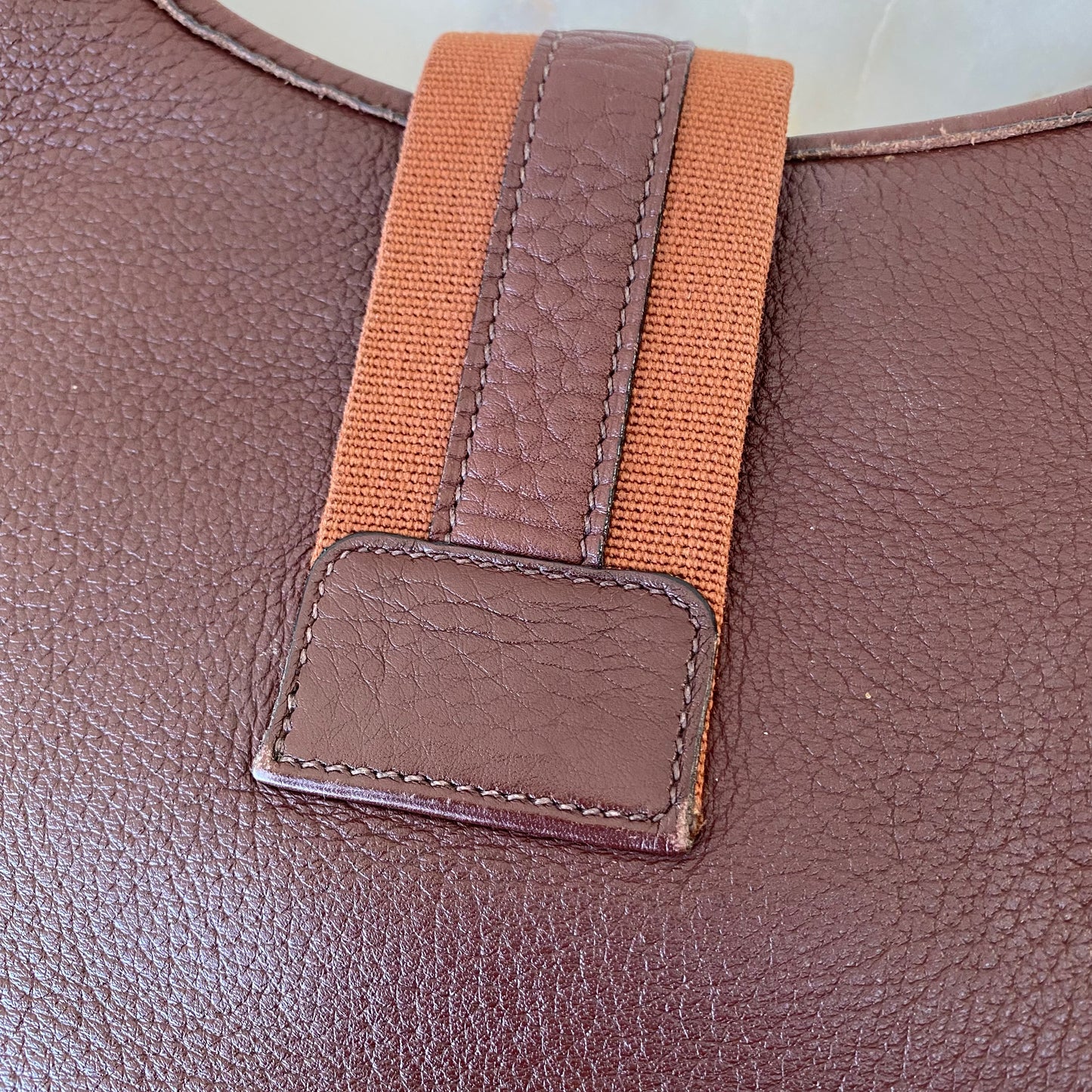 Hermès Tsako Marron Fonce Clemence Leather Shoulder Bag