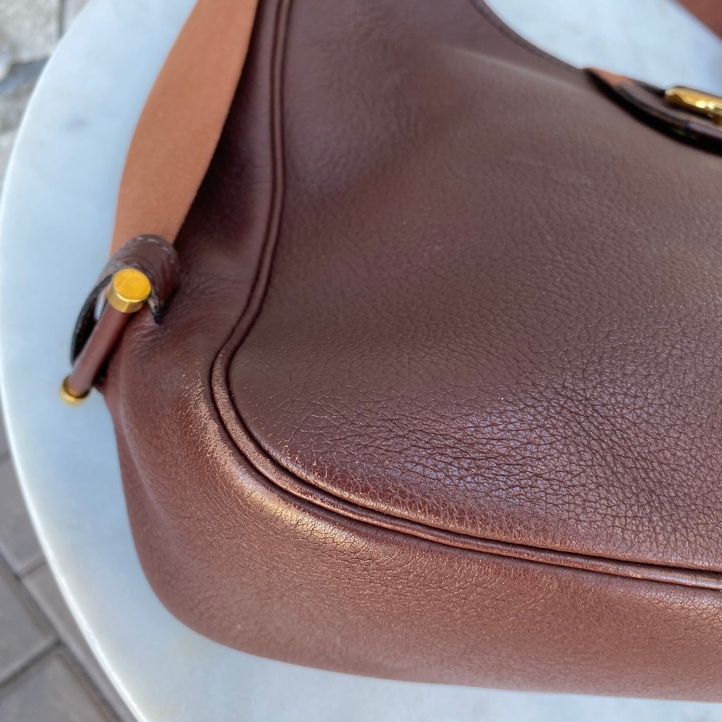 Hermès Tsako Marron Fonce Clemence Leather Shoulder Bag