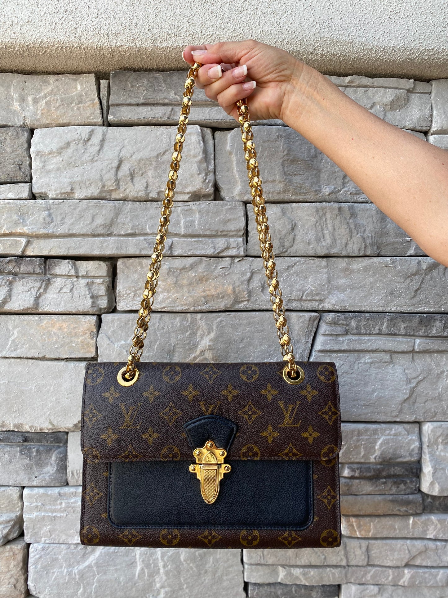 Louis Vuitton Victoire Vavin Shoulder Bag