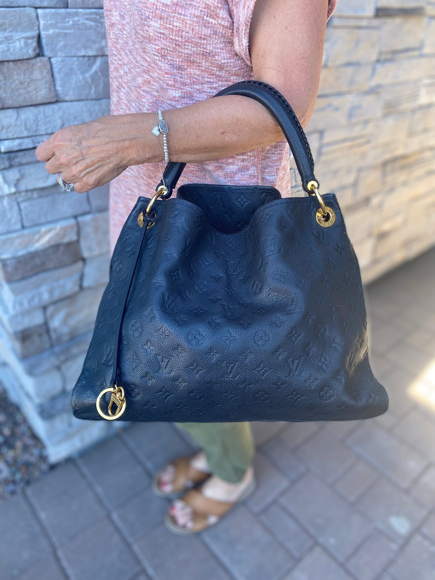 Louis Vuitton Empreinte Leather Artsy MM