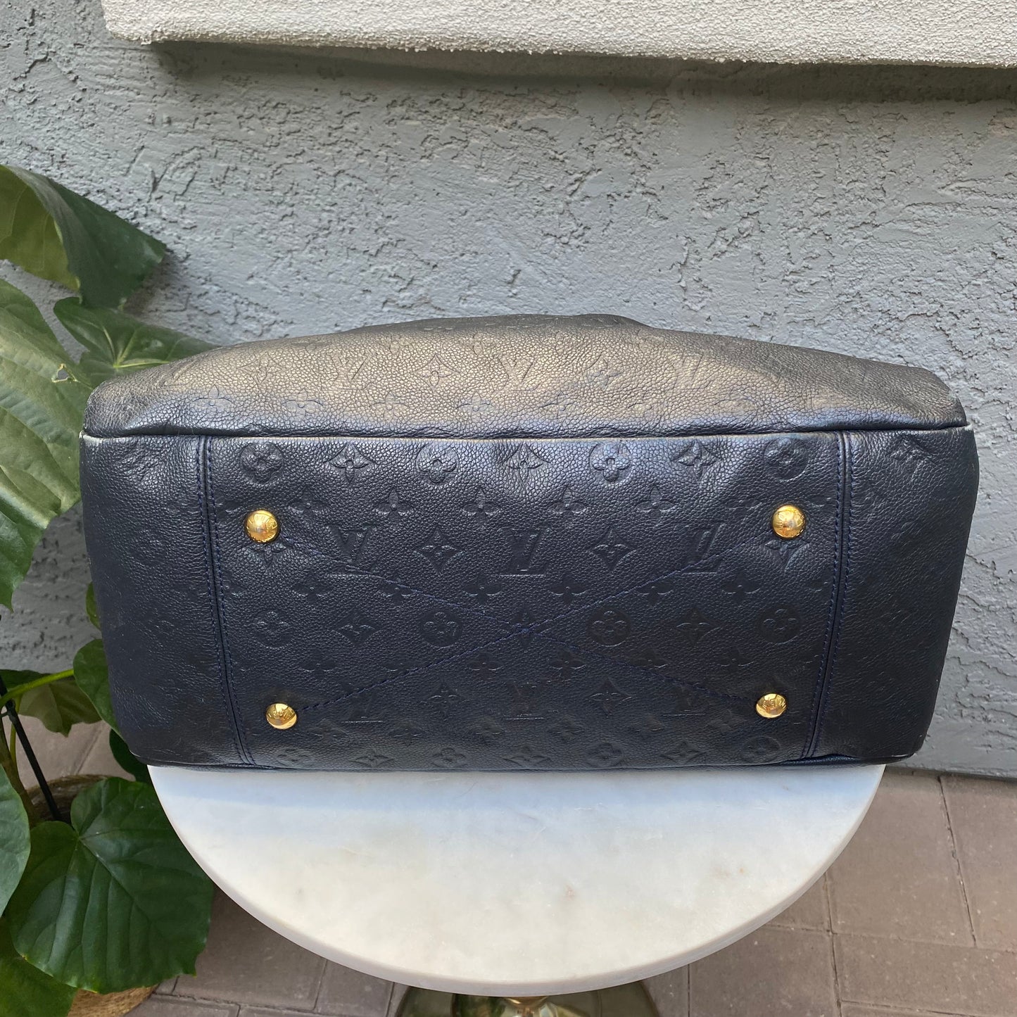 Louis Vuitton Empreinte Leather Artsy MM
