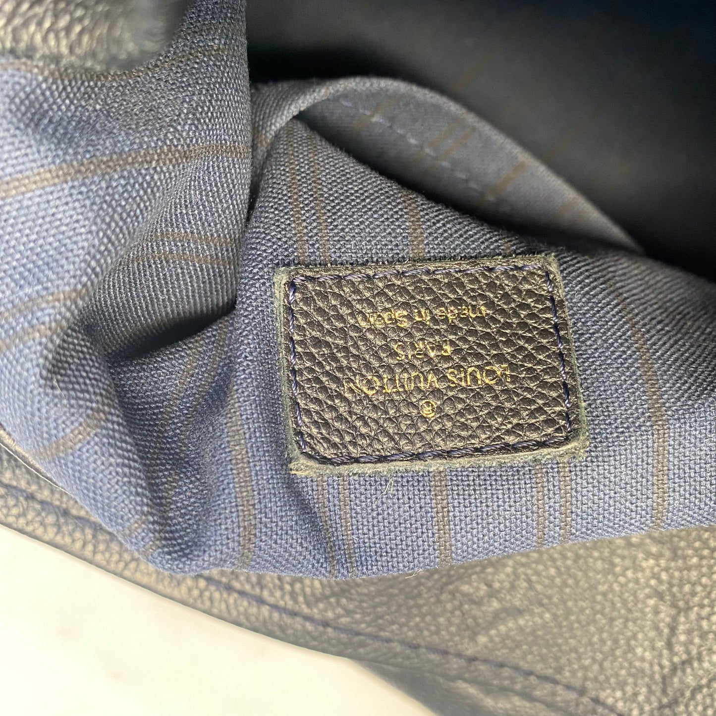 Louis Vuitton Empreinte Leather Artsy MM