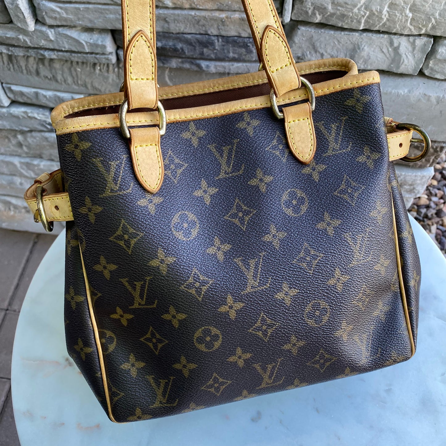 Louis Vuitton Batignolles Vertical PM