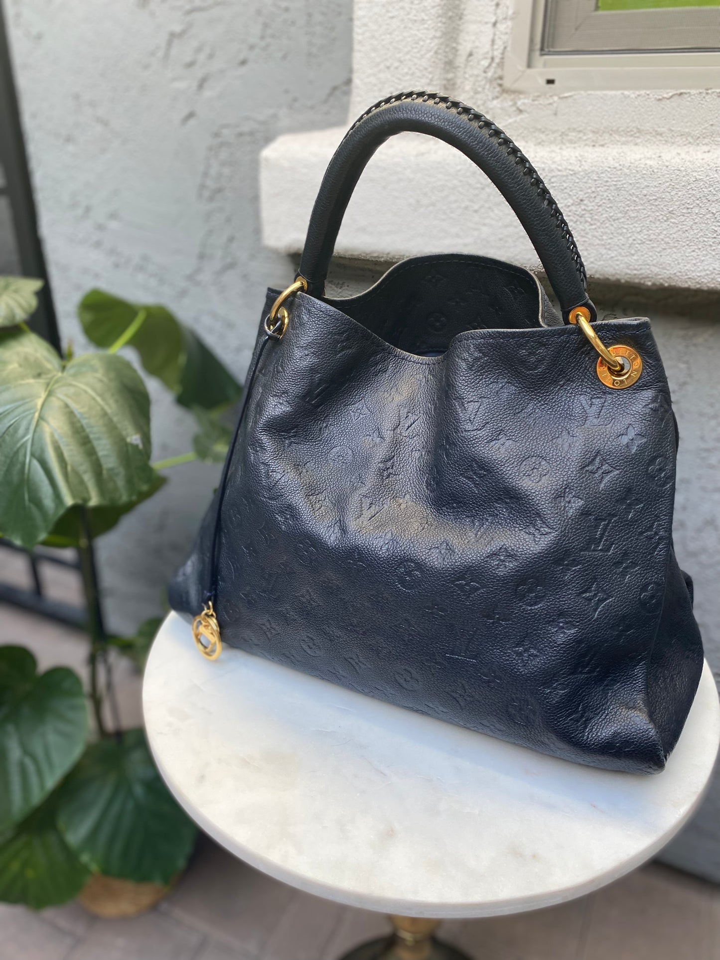 Louis Vuitton Empreinte Leather Artsy MM