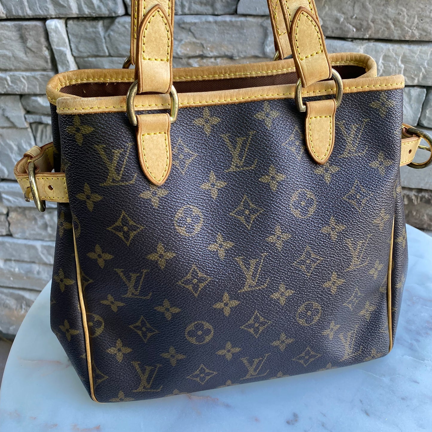 Louis Vuitton Batignolles Vertical PM