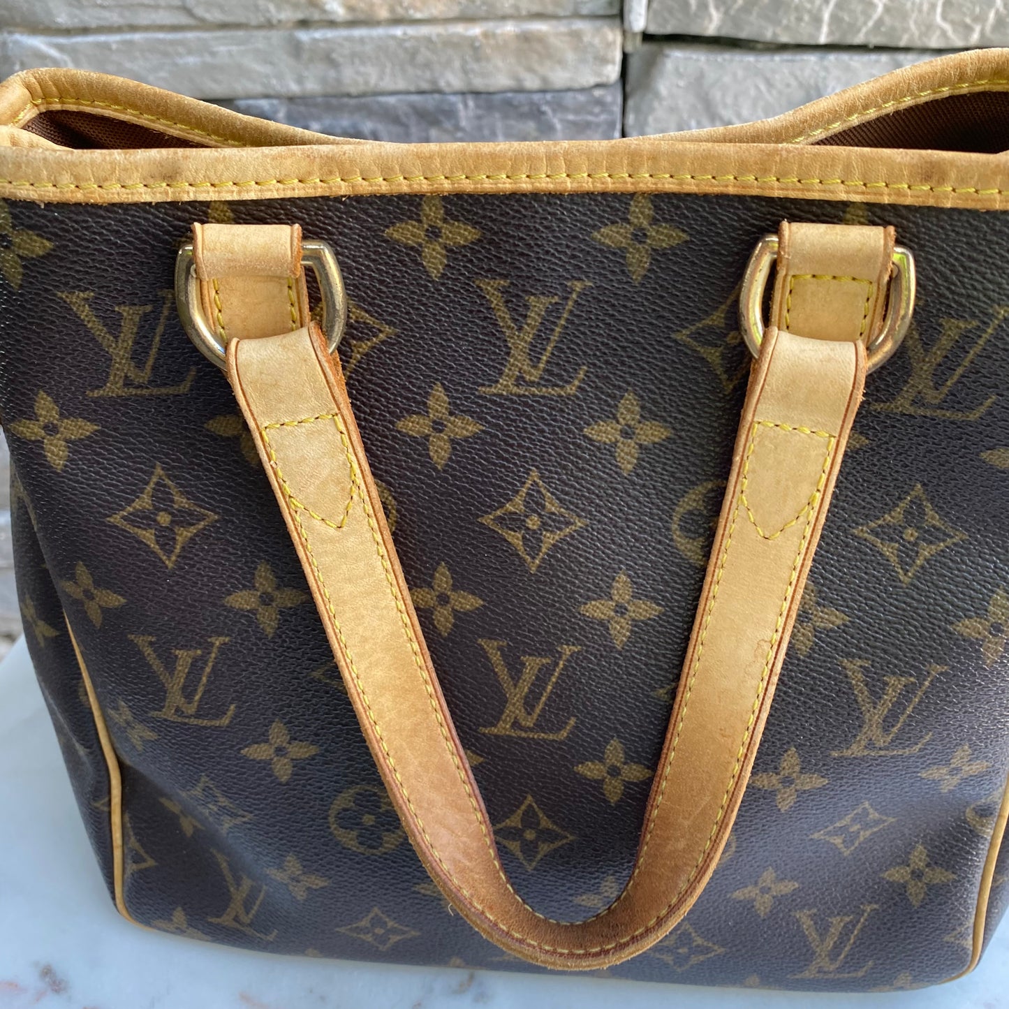 Louis Vuitton Batignolles Vertical PM