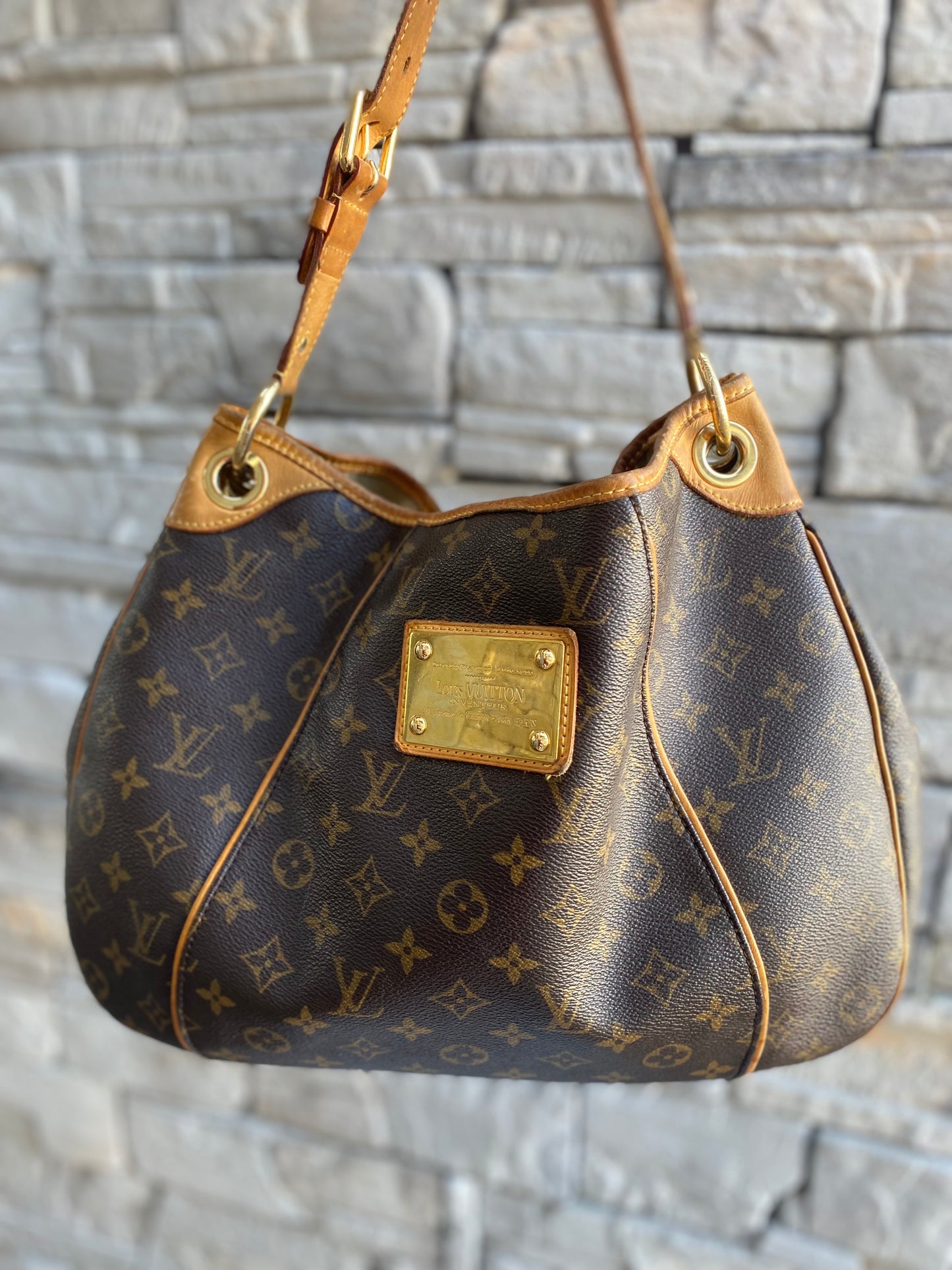 Louis Vuitton Galliera Monogram PM