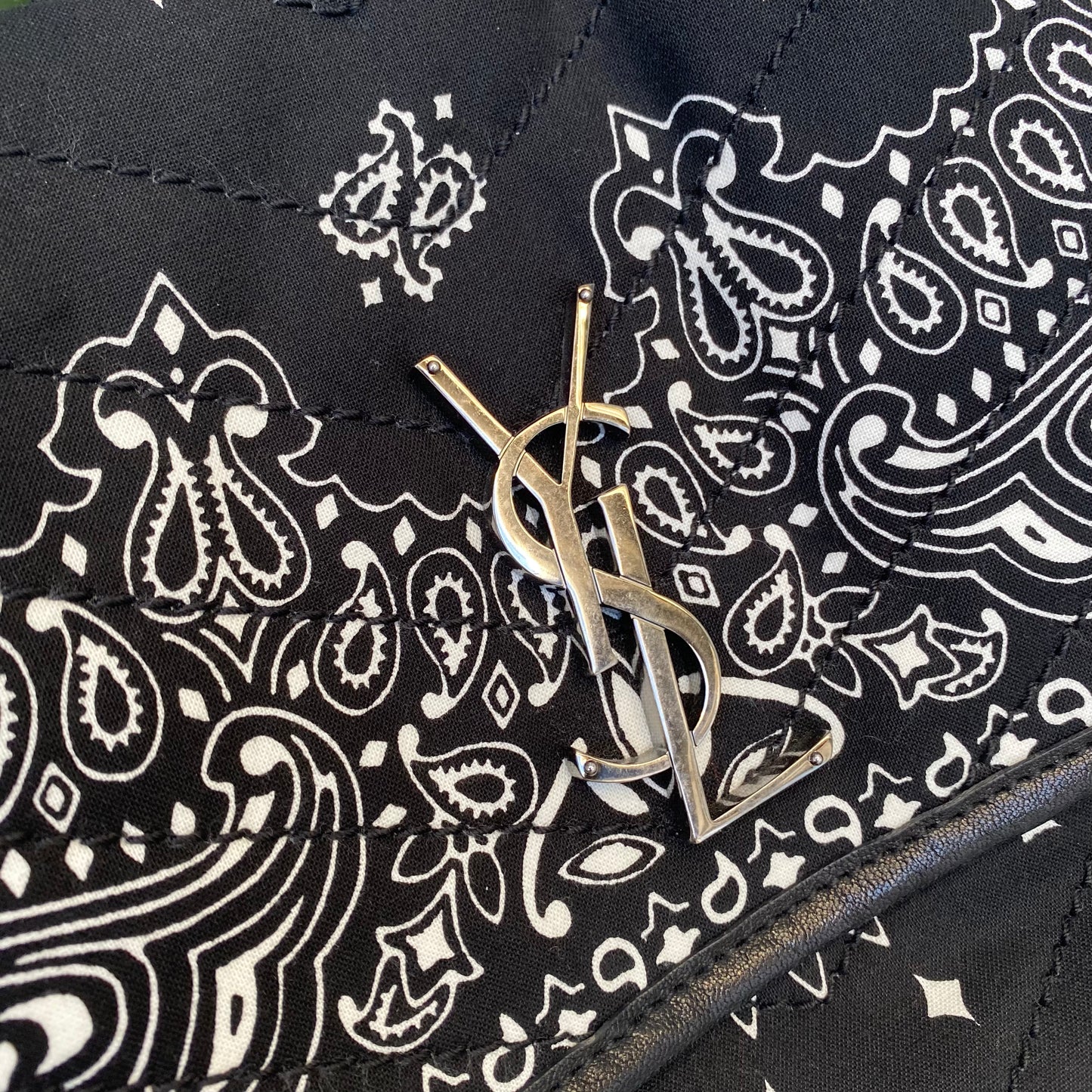 Saint Laurent Medium Chevron Bandana Niki