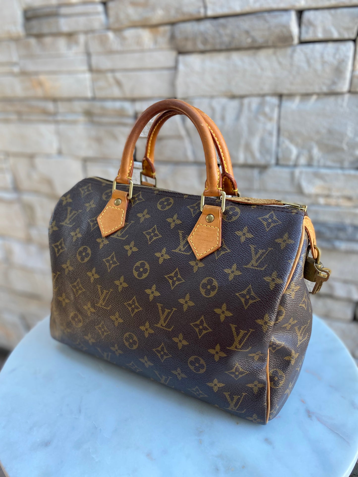 Louis Vuitton Monogram Speedy 30