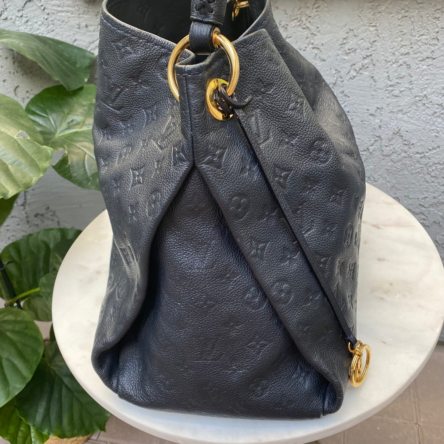 Louis Vuitton Empreinte Leather Artsy MM