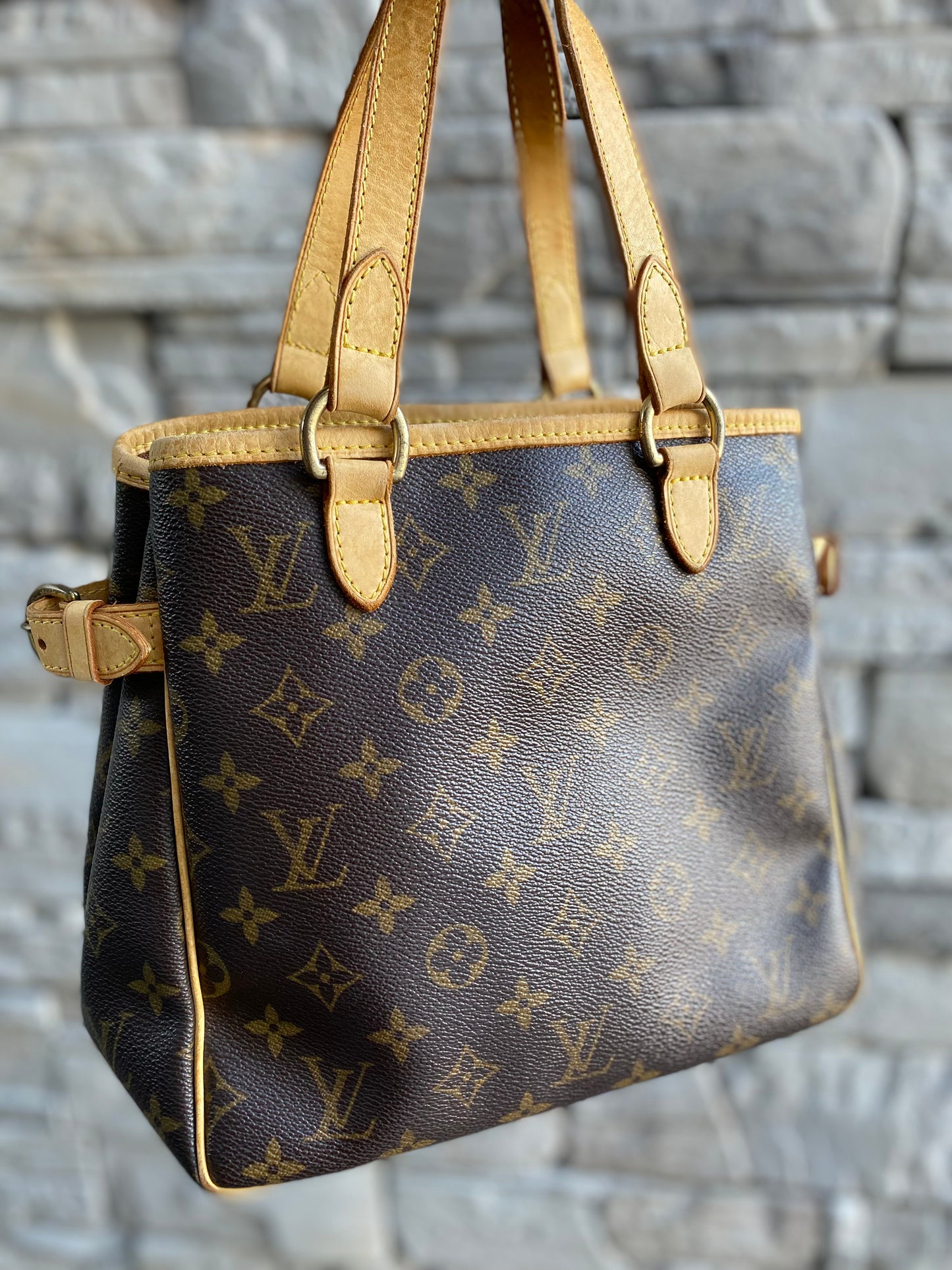 Louis Vuitton Batignolles Vertical PM