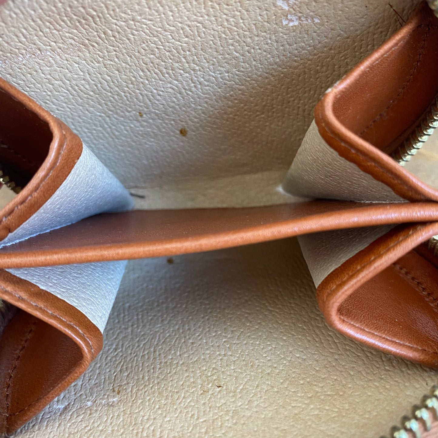 Dooney & Bourke Big Duck Leather Zipper Coin Purse Wristlet