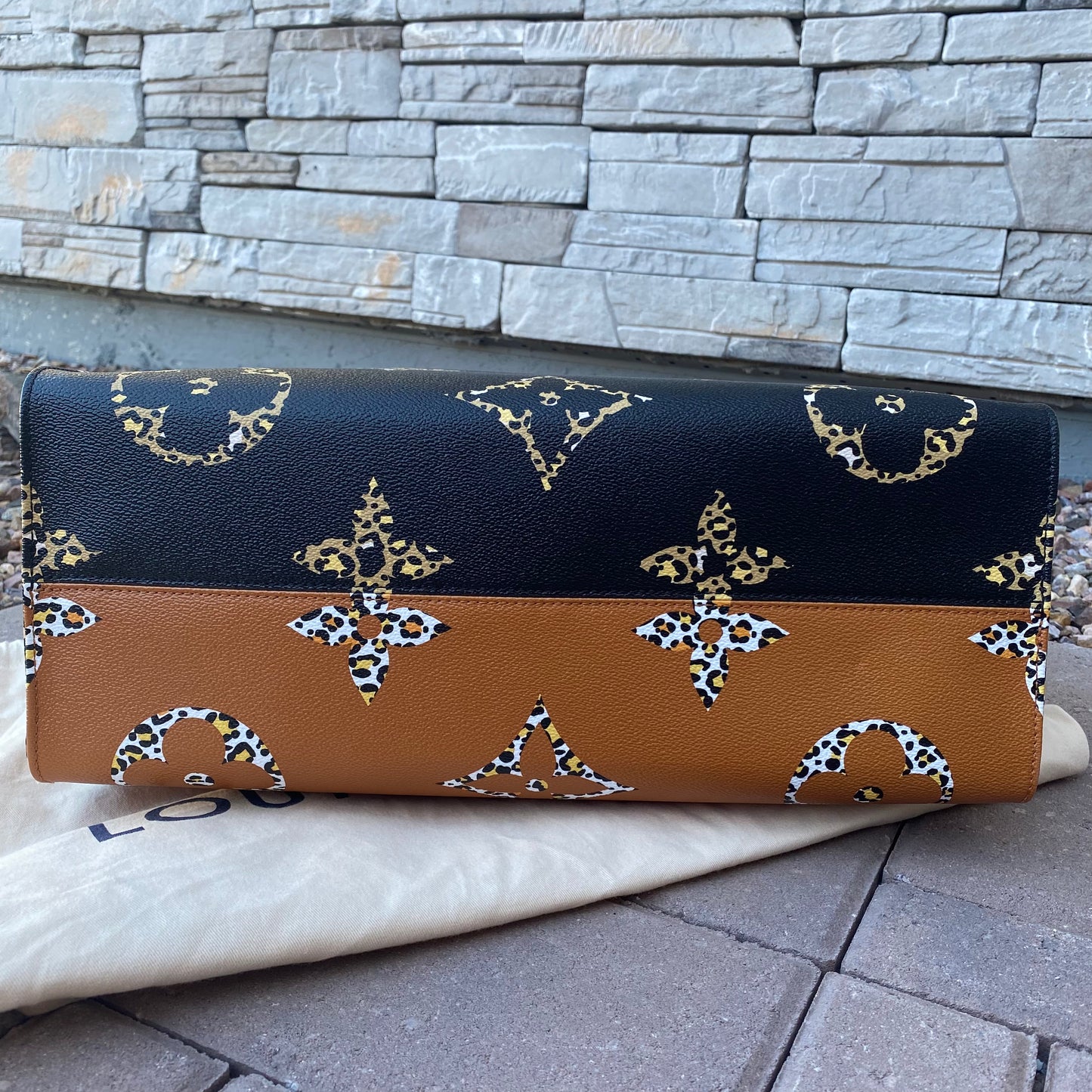 Louis Vuitton Giant Jungle Onthego GM