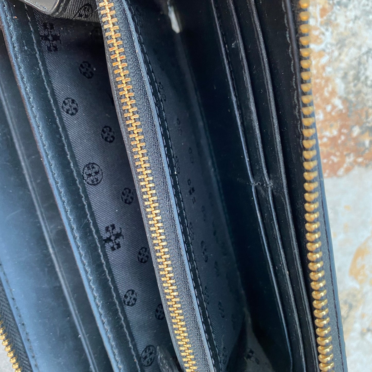 Tory Burch Block T Leather Continental Wallet