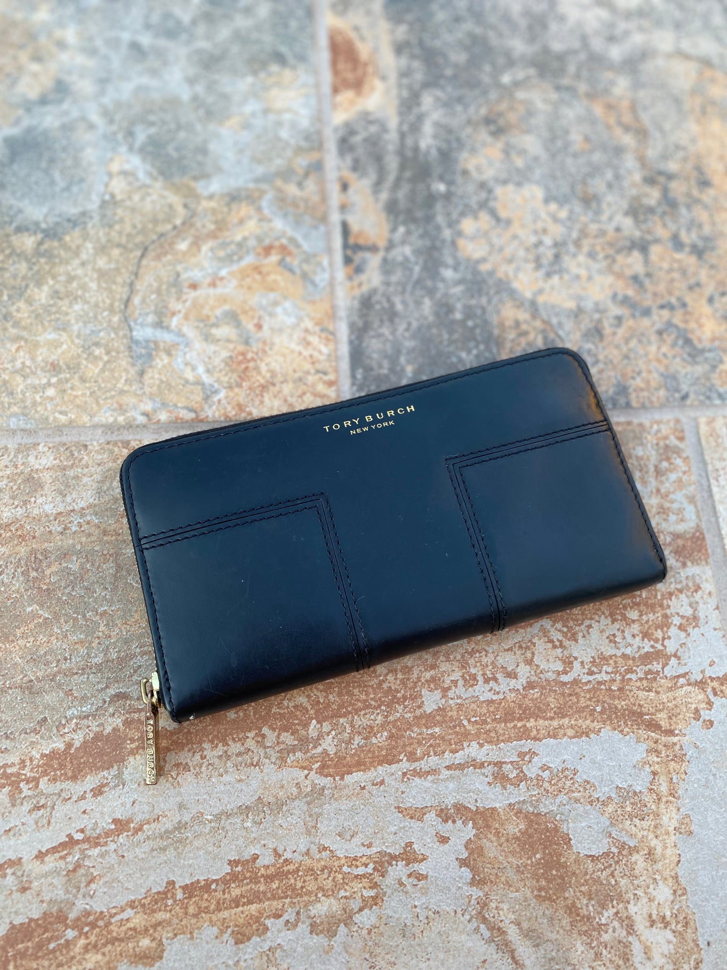 Tory Burch Block T Leather Continental Wallet