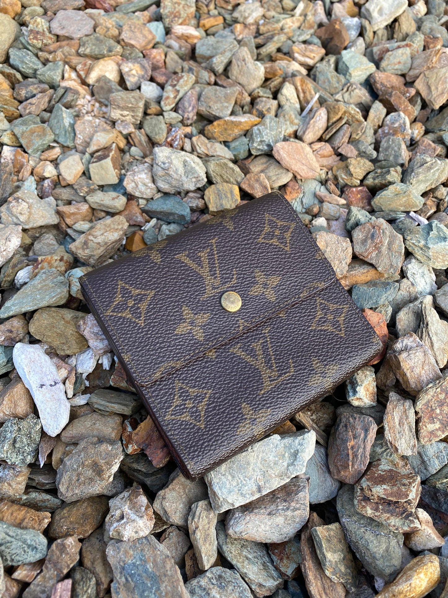 Louis Vuitton Vintage Monogram Elise Wallet
