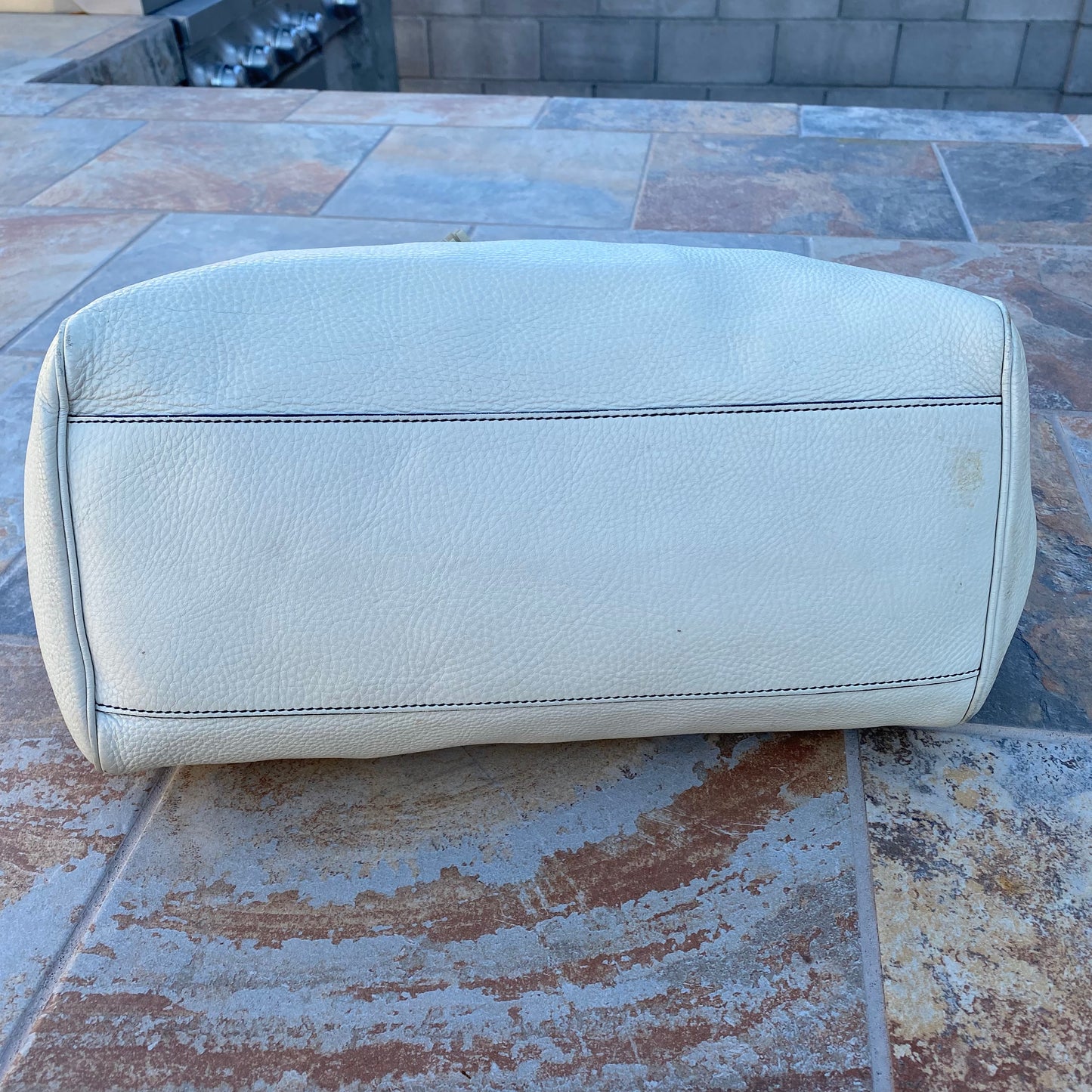 Gucci Pebbled Leather Emily Chain Shoulder Bag