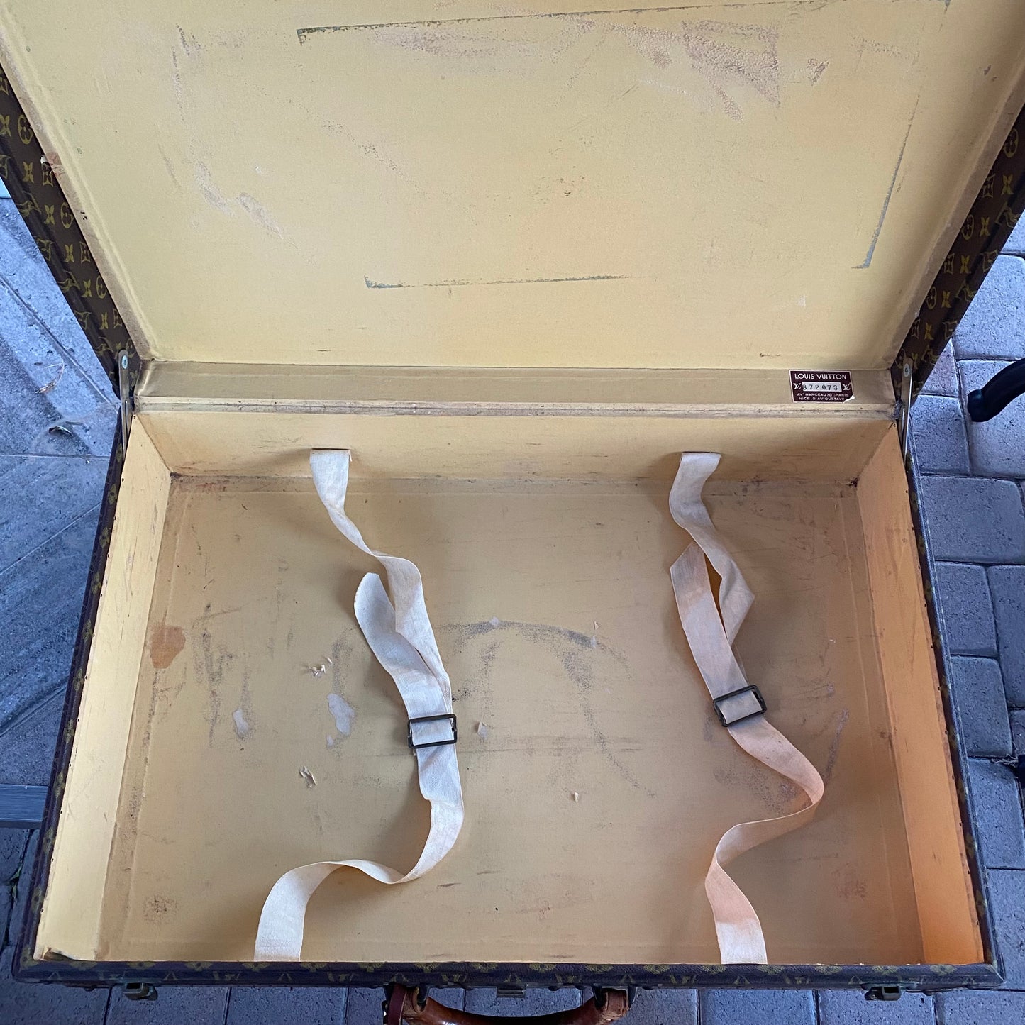 Louis Vuitton Vintage Bisten 70 Suitcase