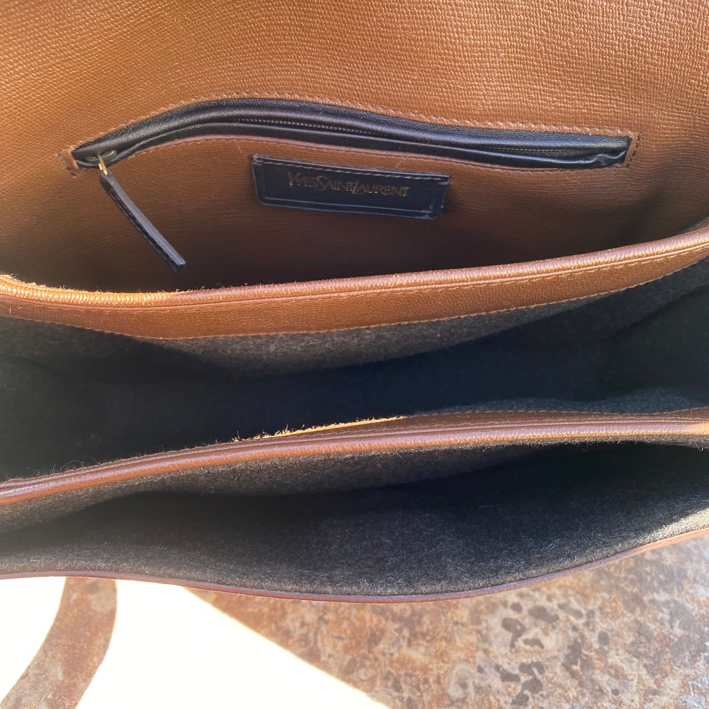 Yves Saint Laurent ChYc Cabas Y Flap Shoulder Bag