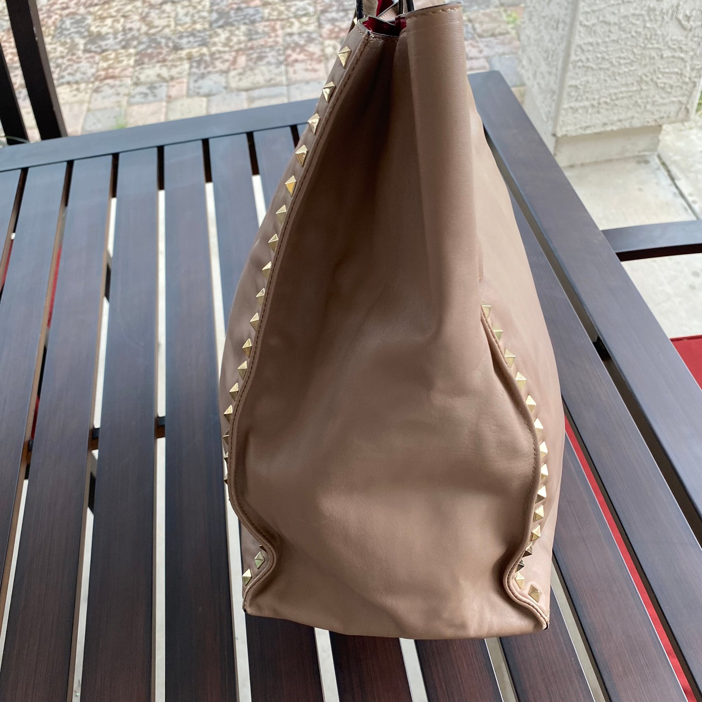 Valentino Garavani Rockstud Studded Leather Shopper Tote