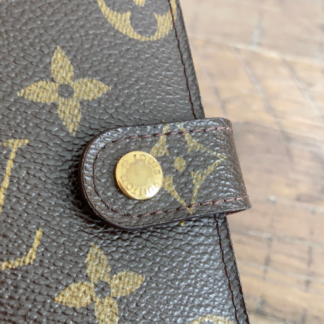 Louis Vuitton 2004 Monogram Small Ring Agenda Cover Planner
