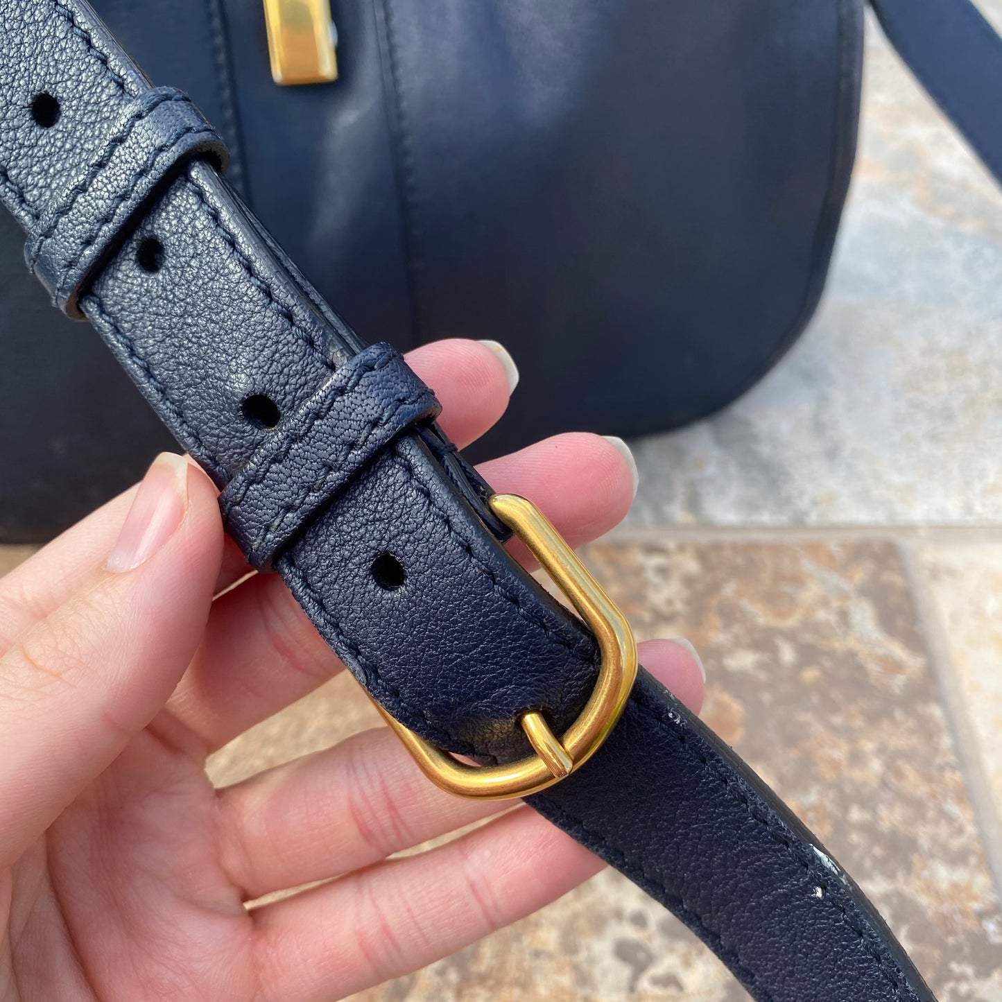 Yves Saint Laurent Cabas Chyc Crossbody