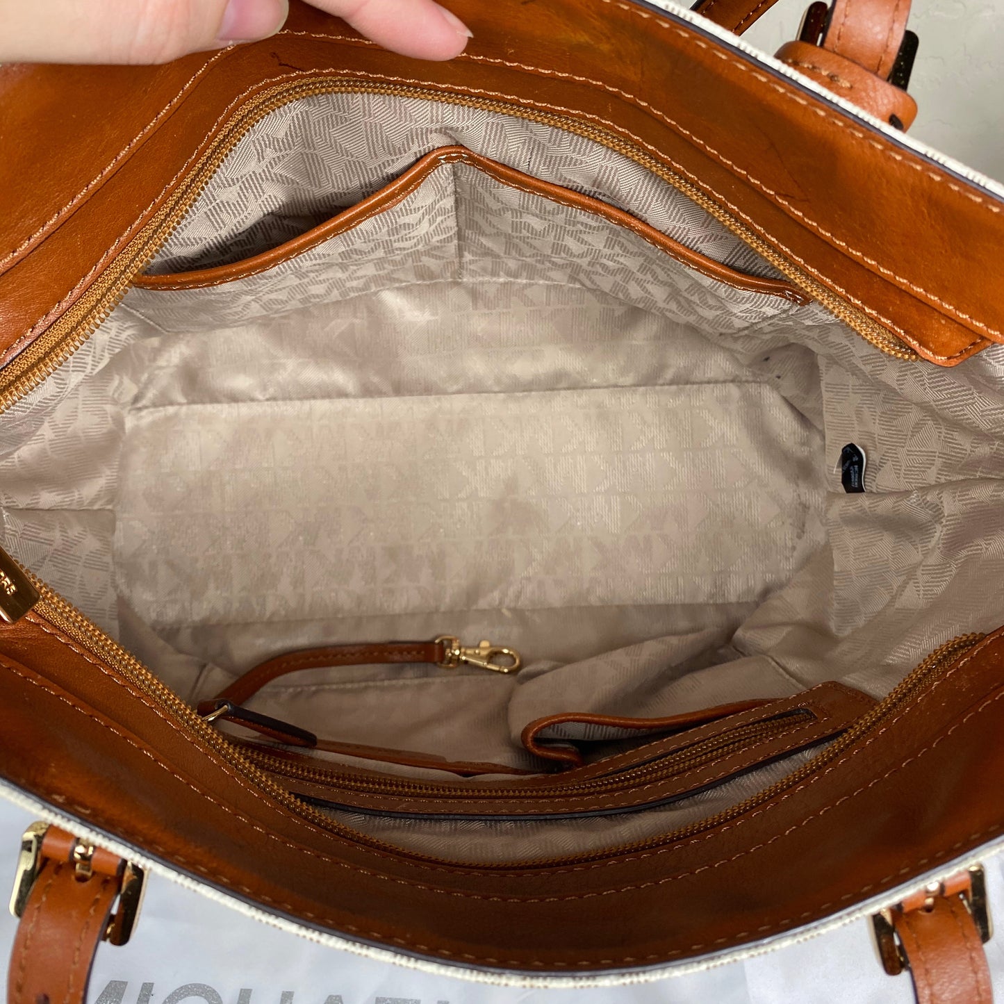 Michael Kors Bedford Vanilla Pocket Tote