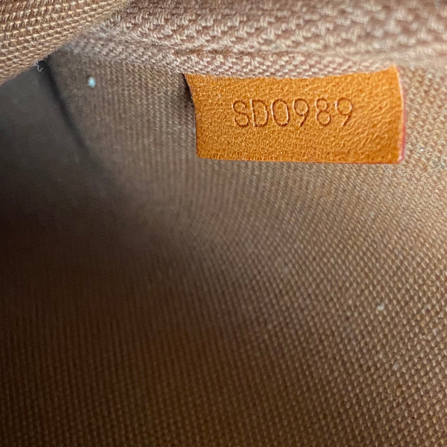 Louis Vuitton 1999 Vintage Pochette Accessoires