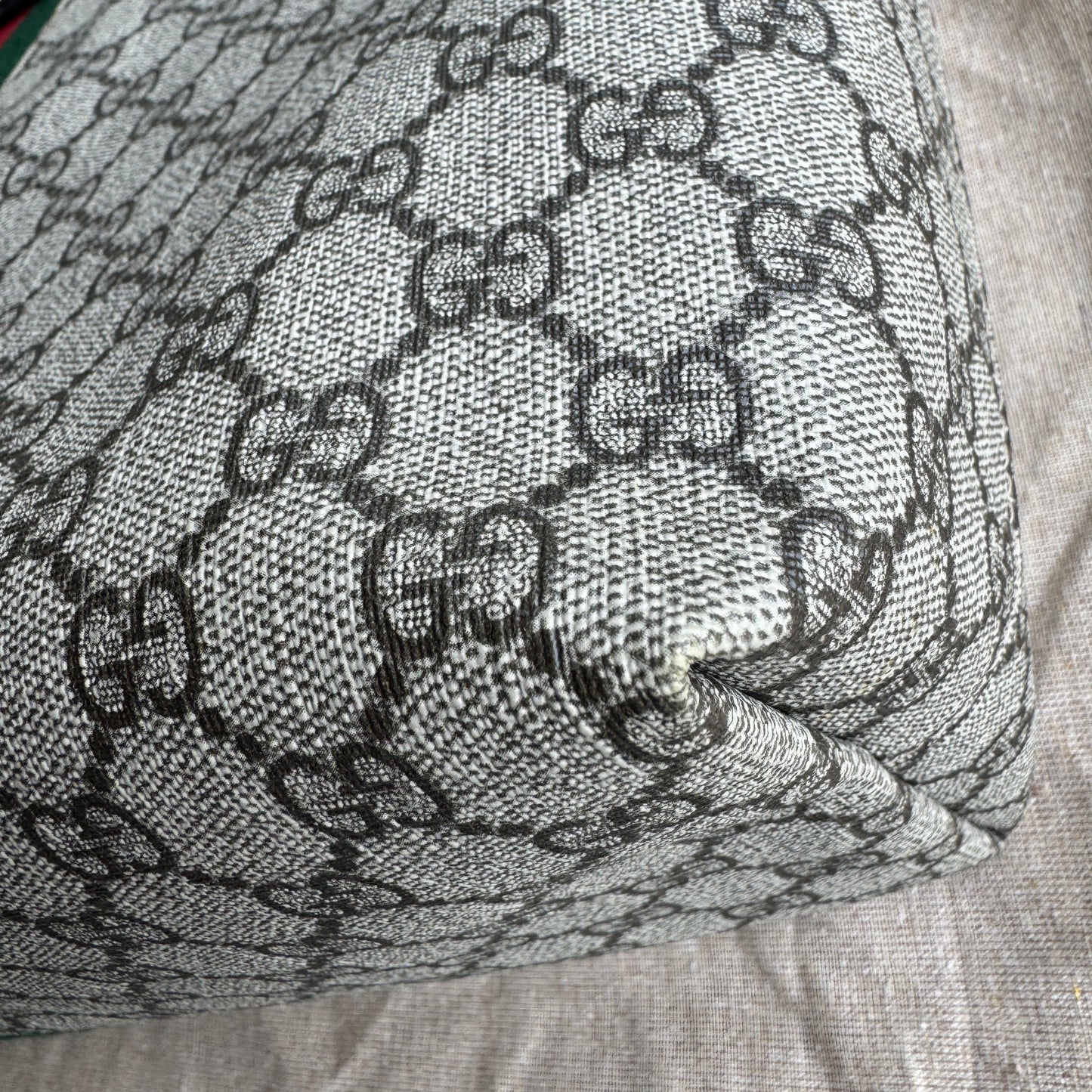Gucci GG Supreme Monogram Medium Ophidia Shopping Tote