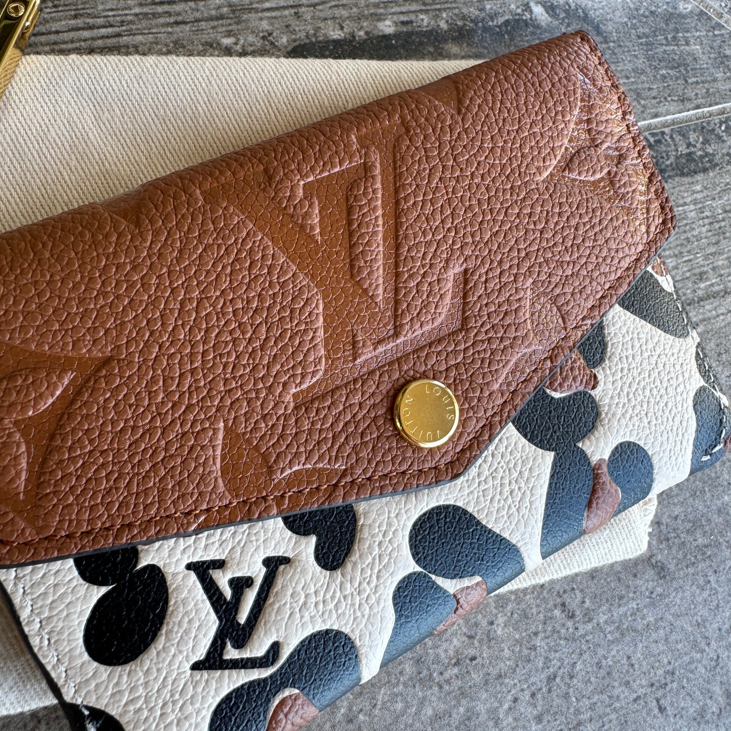 Louis Vuitton Empreinte Monogram Giant Wild At Heart Key Pouch
