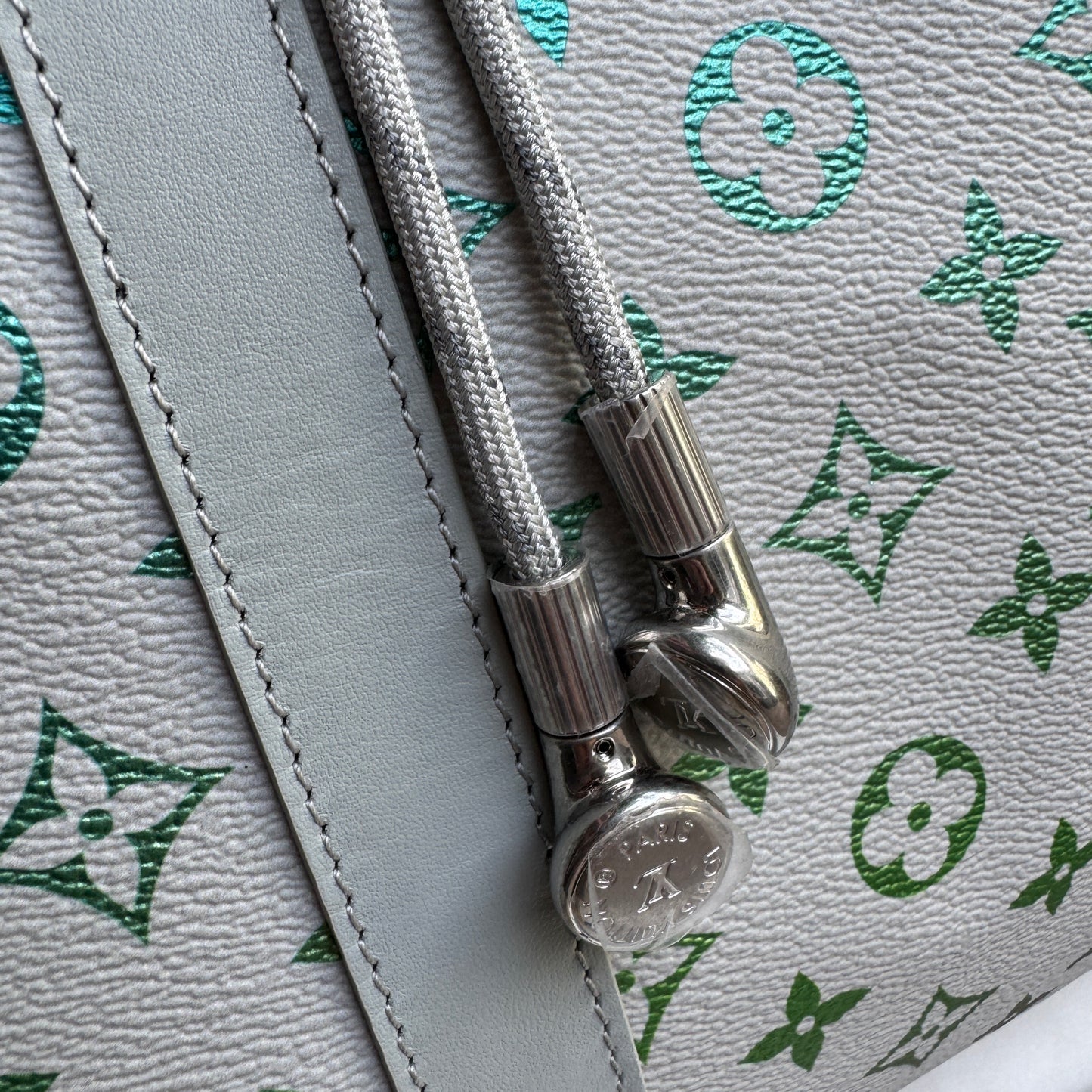 Louis Vuitton Multicolor Iridescent Monogram Keepall Bandoulière 55