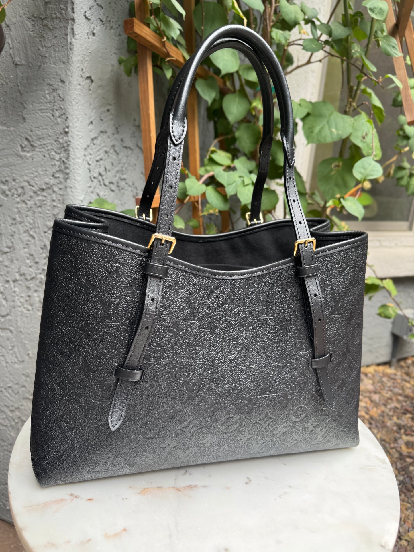 Louis Vuitton Babylone MM Empreinte Leather Tote