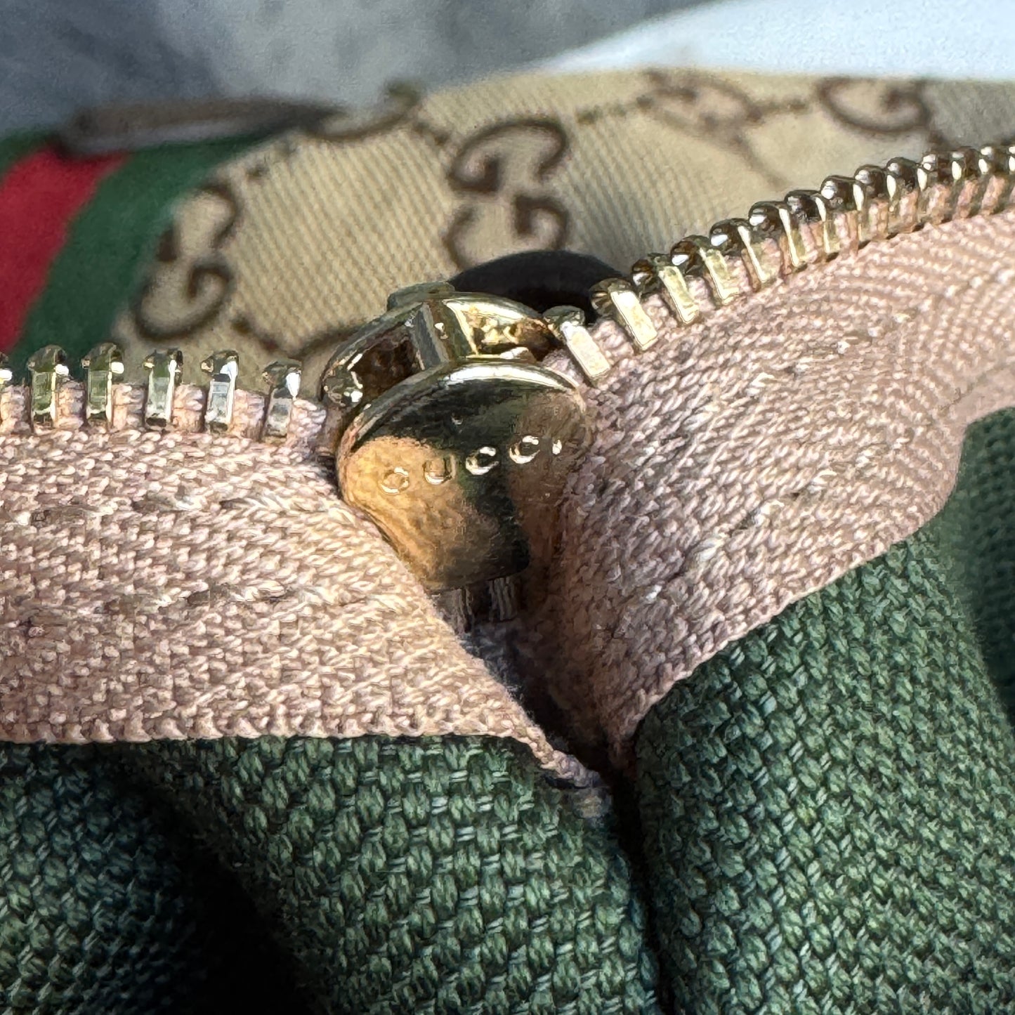 Gucci Giglio Large Monogram Hobo Tote