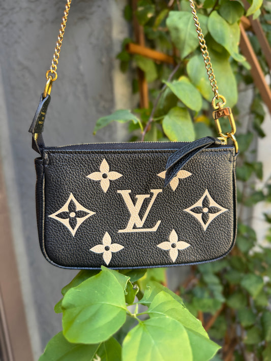 Louis Vuitton Monogram Empreinte Giant Bicolor Mini Pochette Accessoires