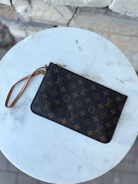 Louis Vuitton Monogram Neverfull Zipper Pochette