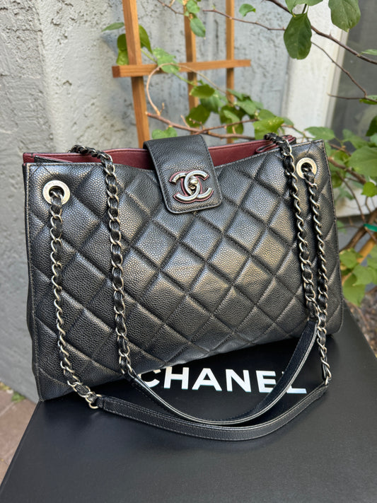 Chanel Diamond Quilted Caviar Leather Large Accordion Shopper Tote