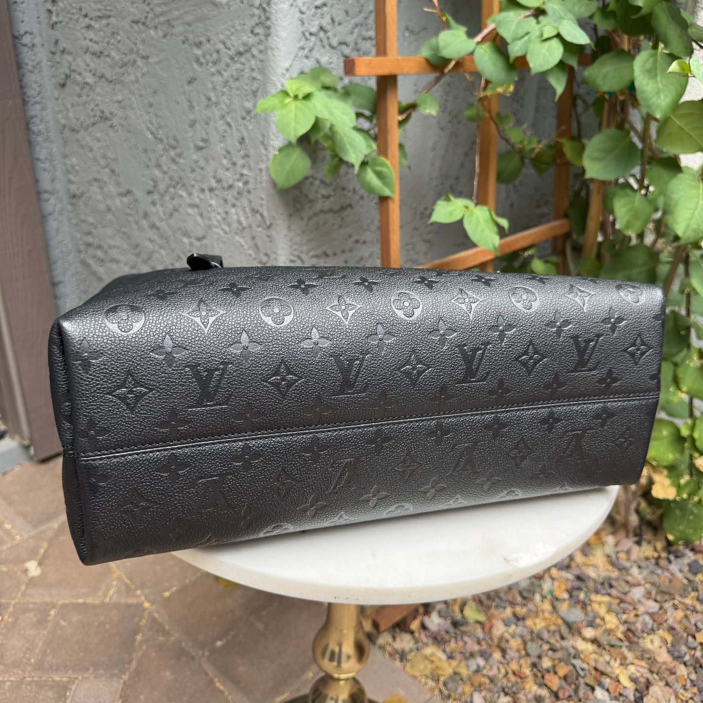 Louis Vuitton Babylone MM Empreinte Leather Tote