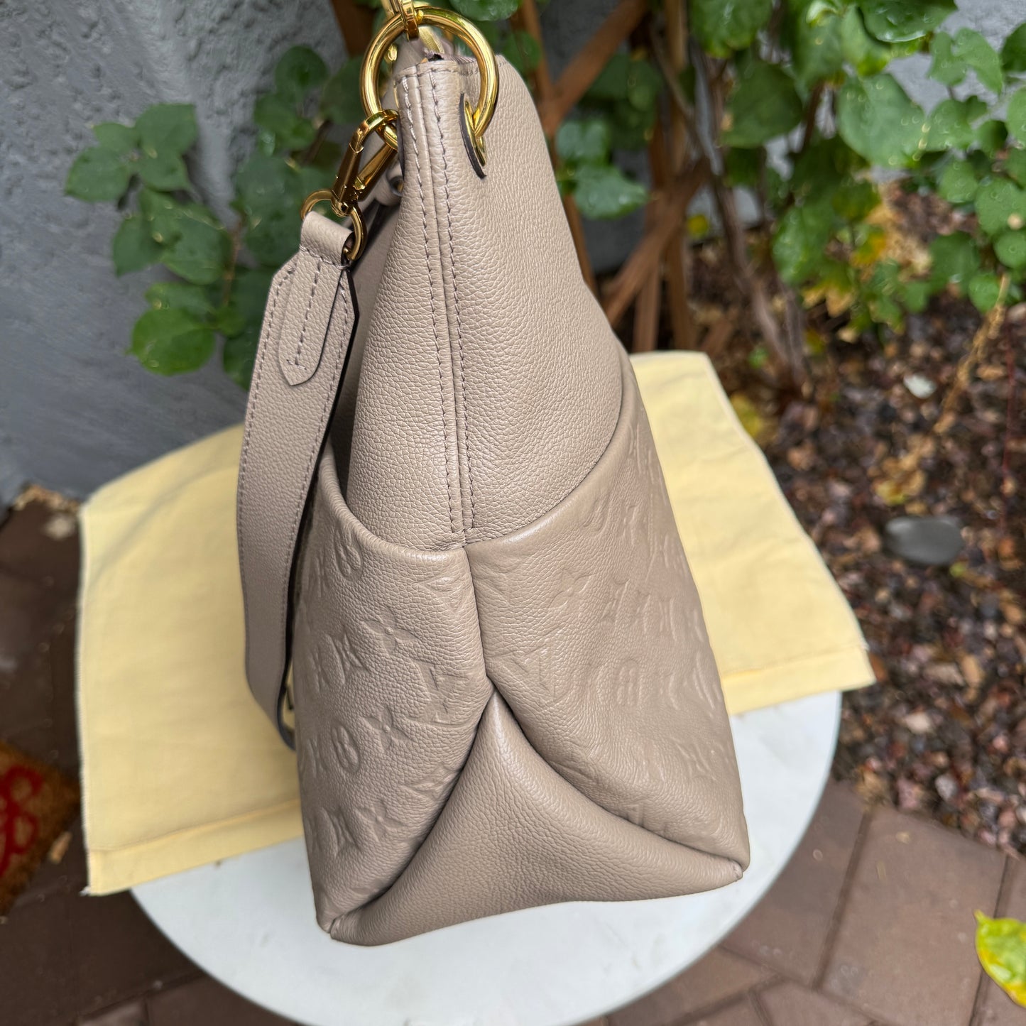 Louis Vuitton Empreinte Leather Maida Hobo
