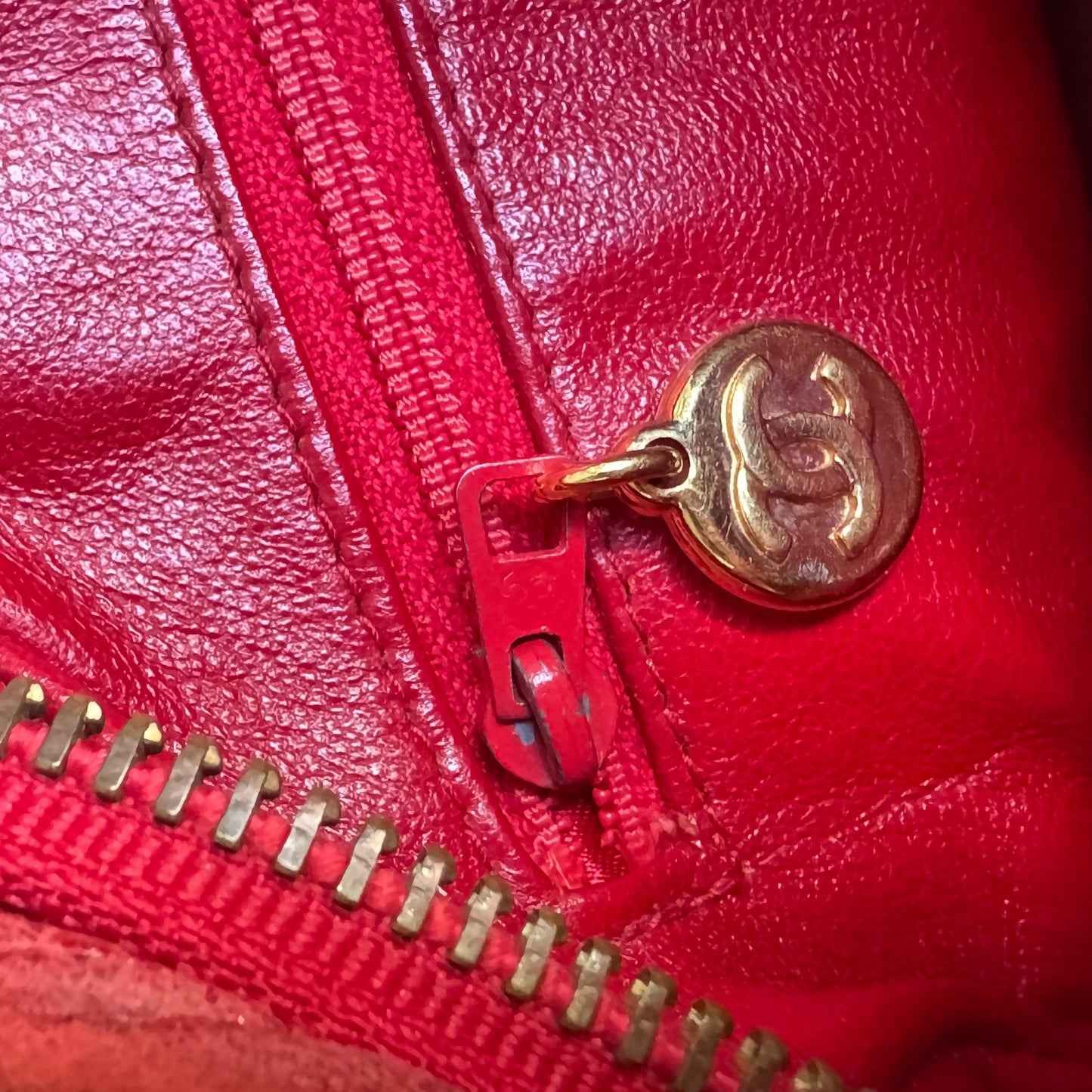 Chanel Caviar Leather Camera CC Vintage Flap Crossbody