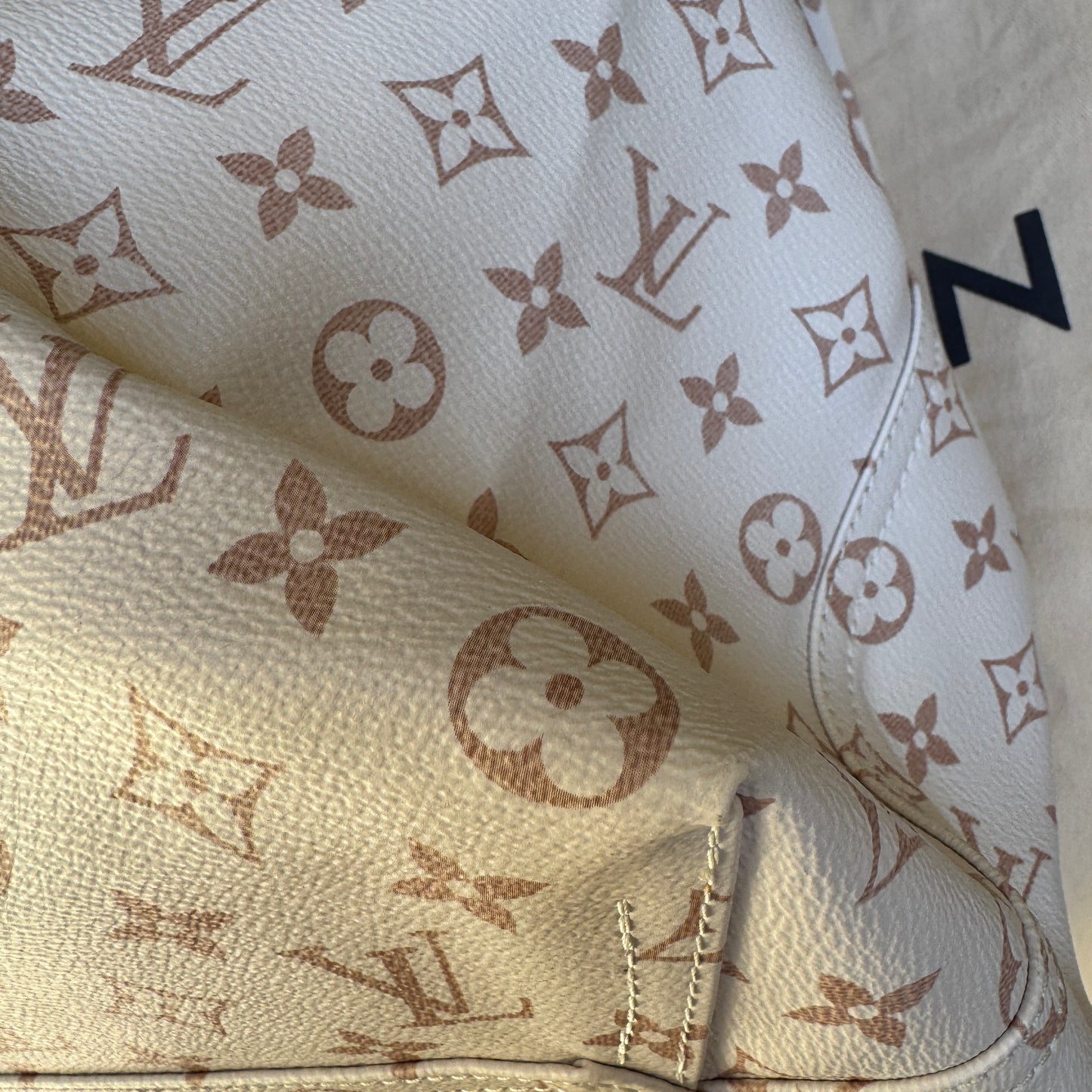 Louis Vuitton Monogram Dune Atlantis GM