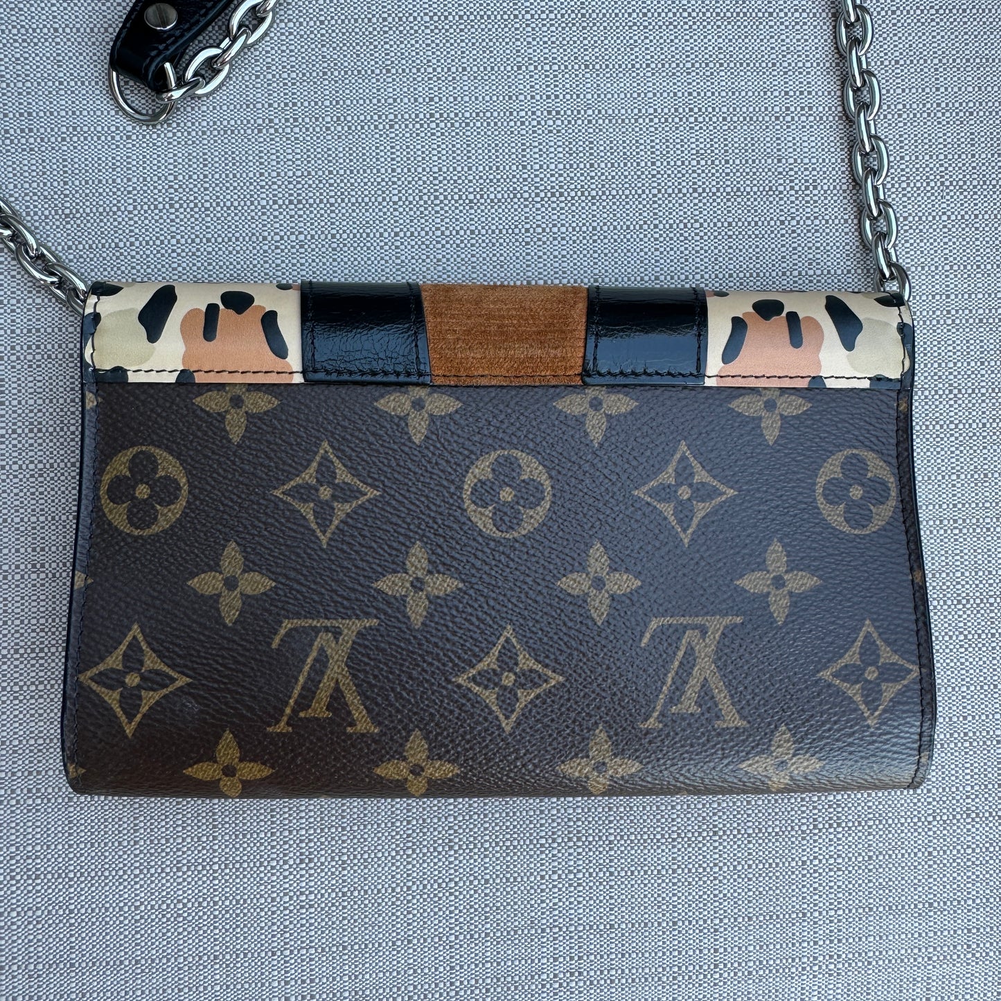 Louis Vuitton Limited Edition Wild at Heart Twist Wallet Crossbody