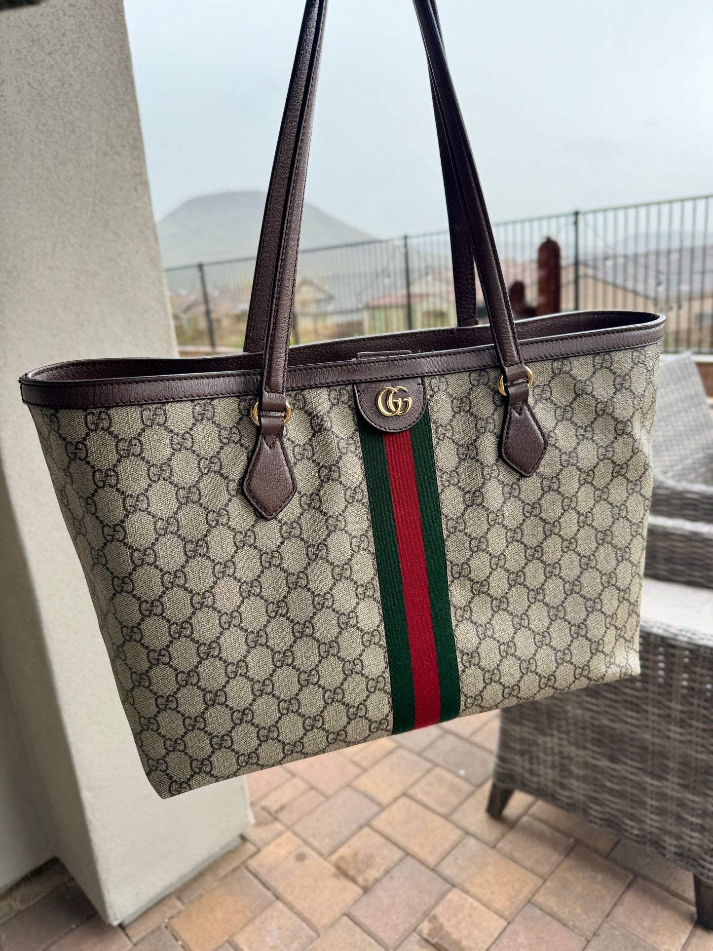Gucci GG Supreme Monogram Medium Ophidia Shopping Tote